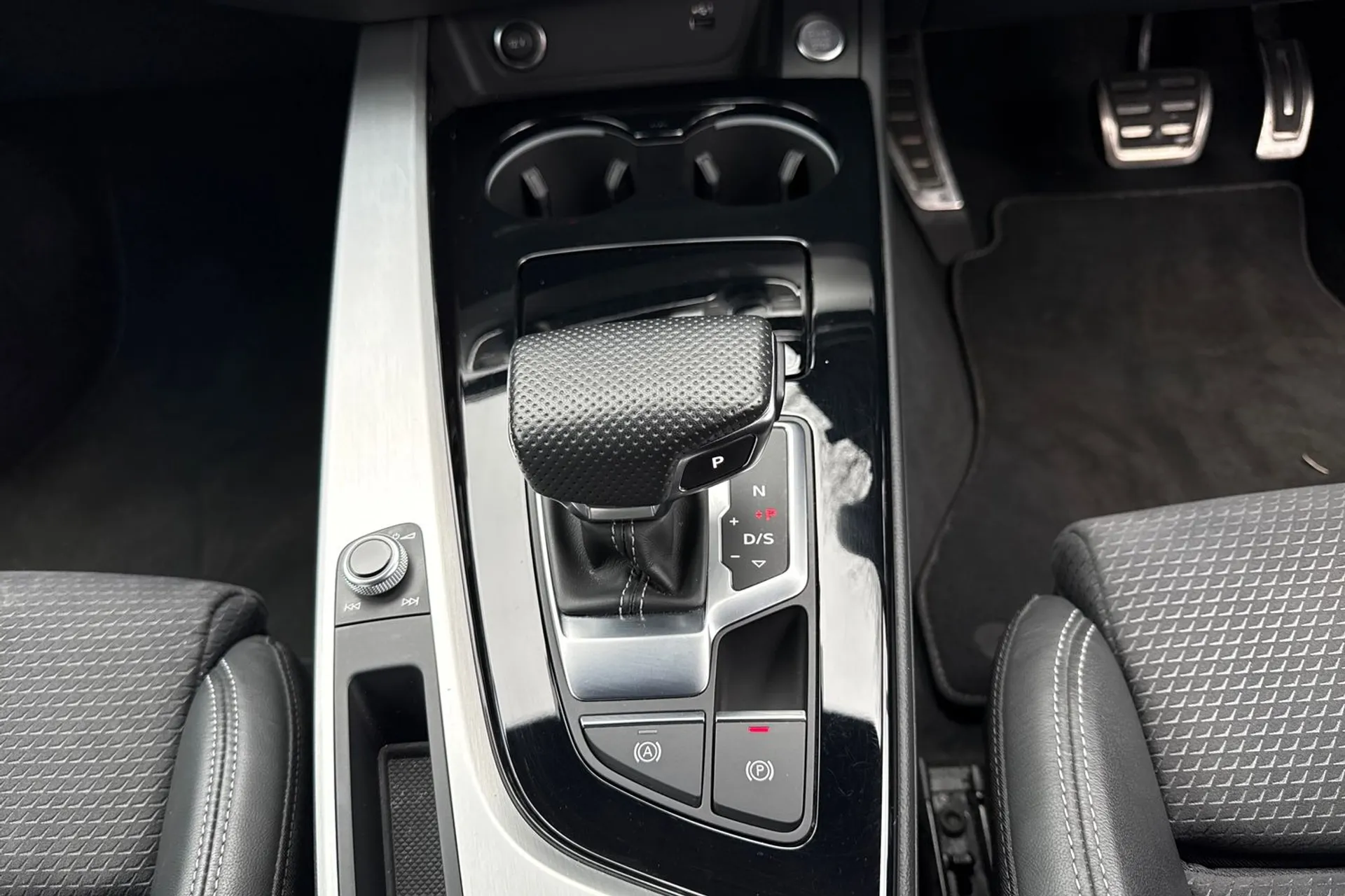 Audi A5 thumbnail image number 41