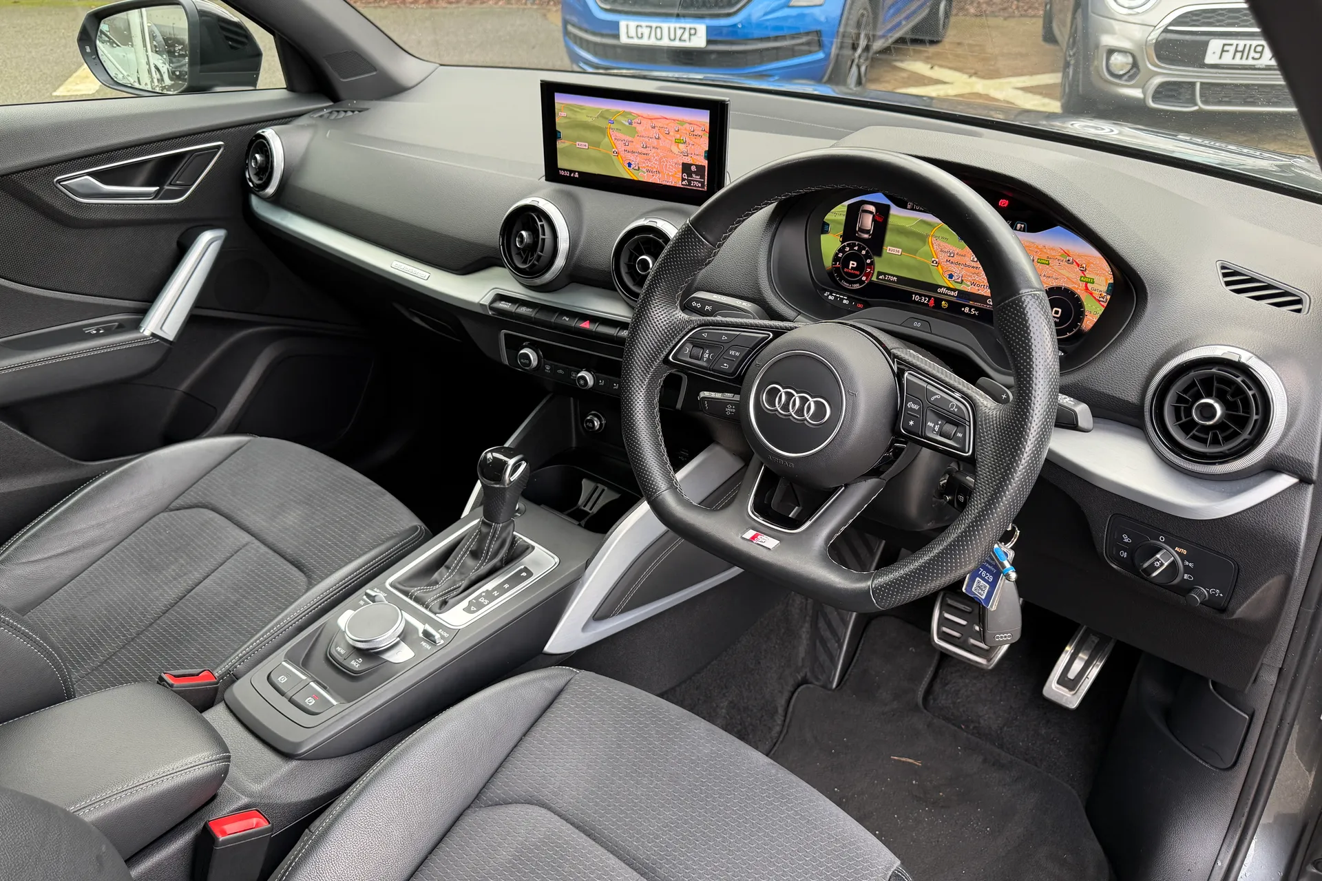 Audi Q2 thumbnail image number 24