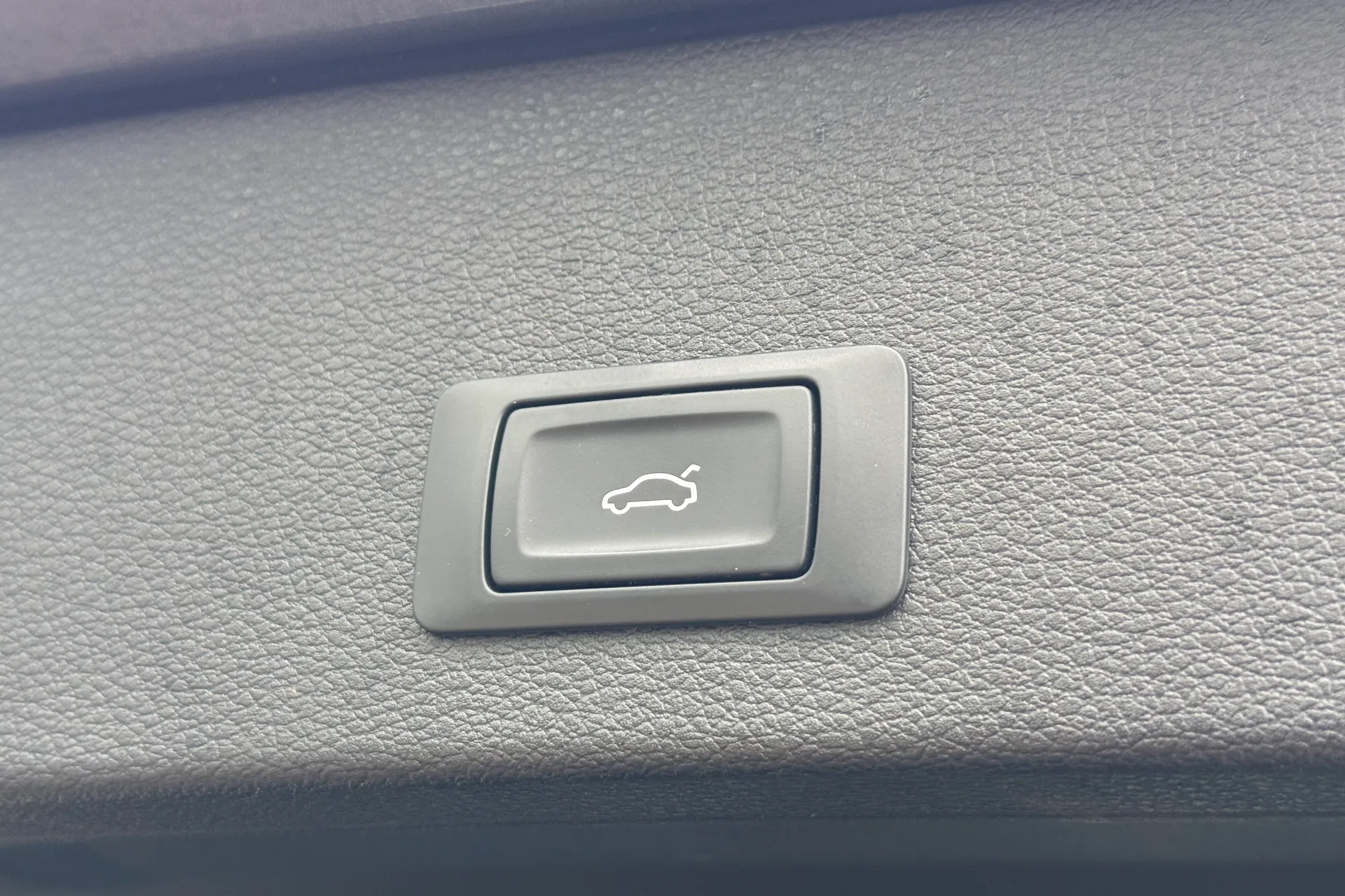 Audi Q2 thumbnail image number 43