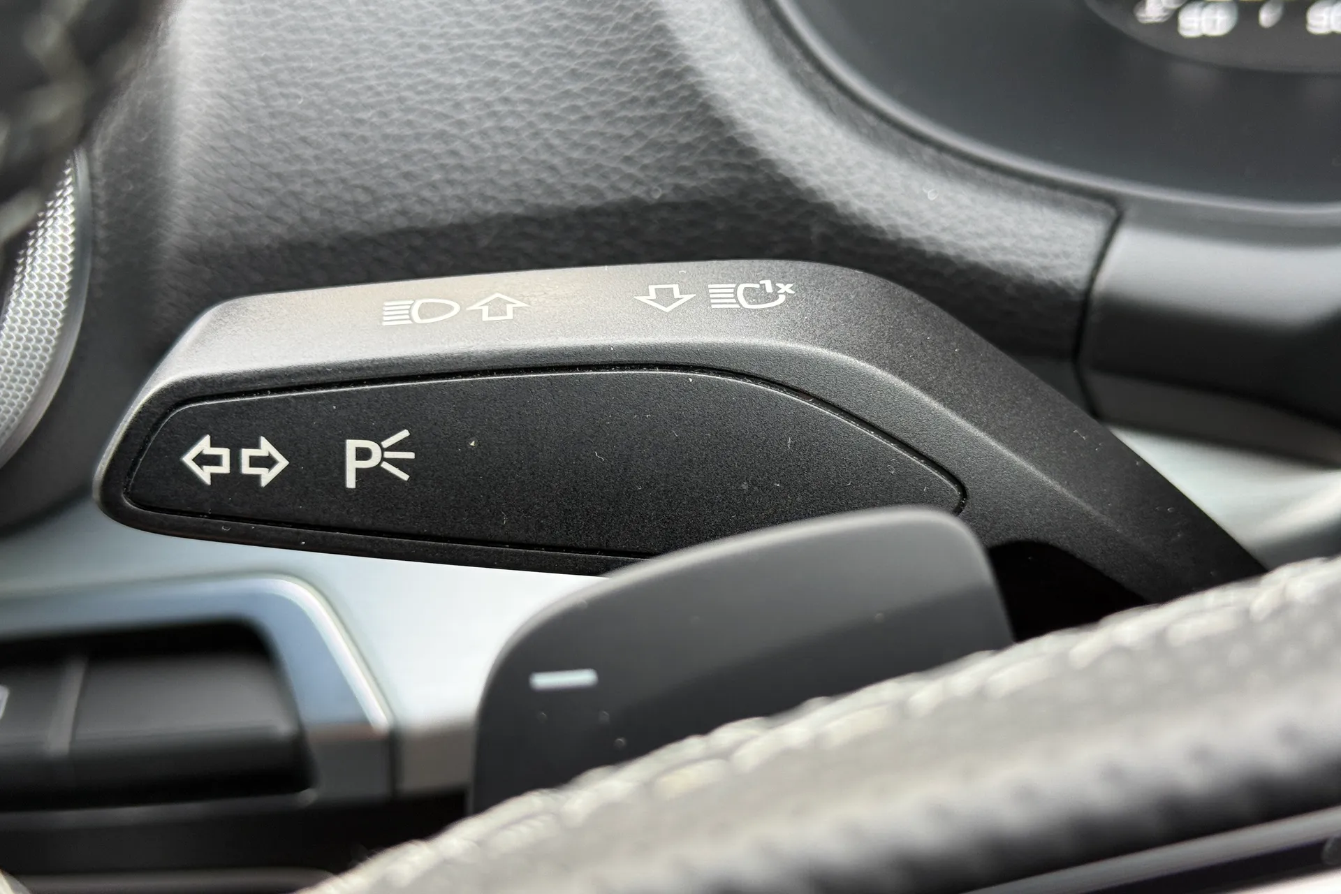 Audi Q2 thumbnail image number 11