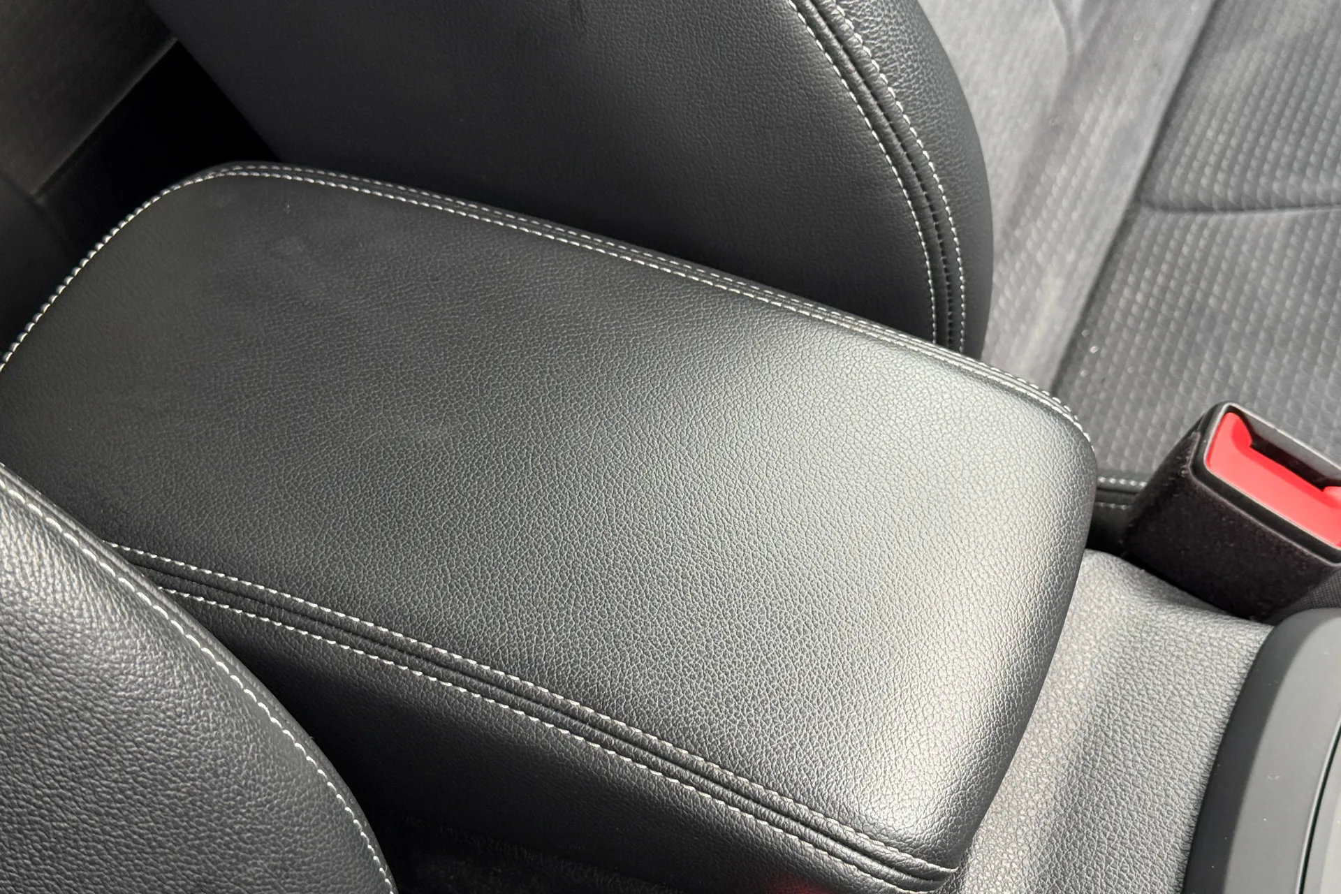 Audi Q2 thumbnail image number 22