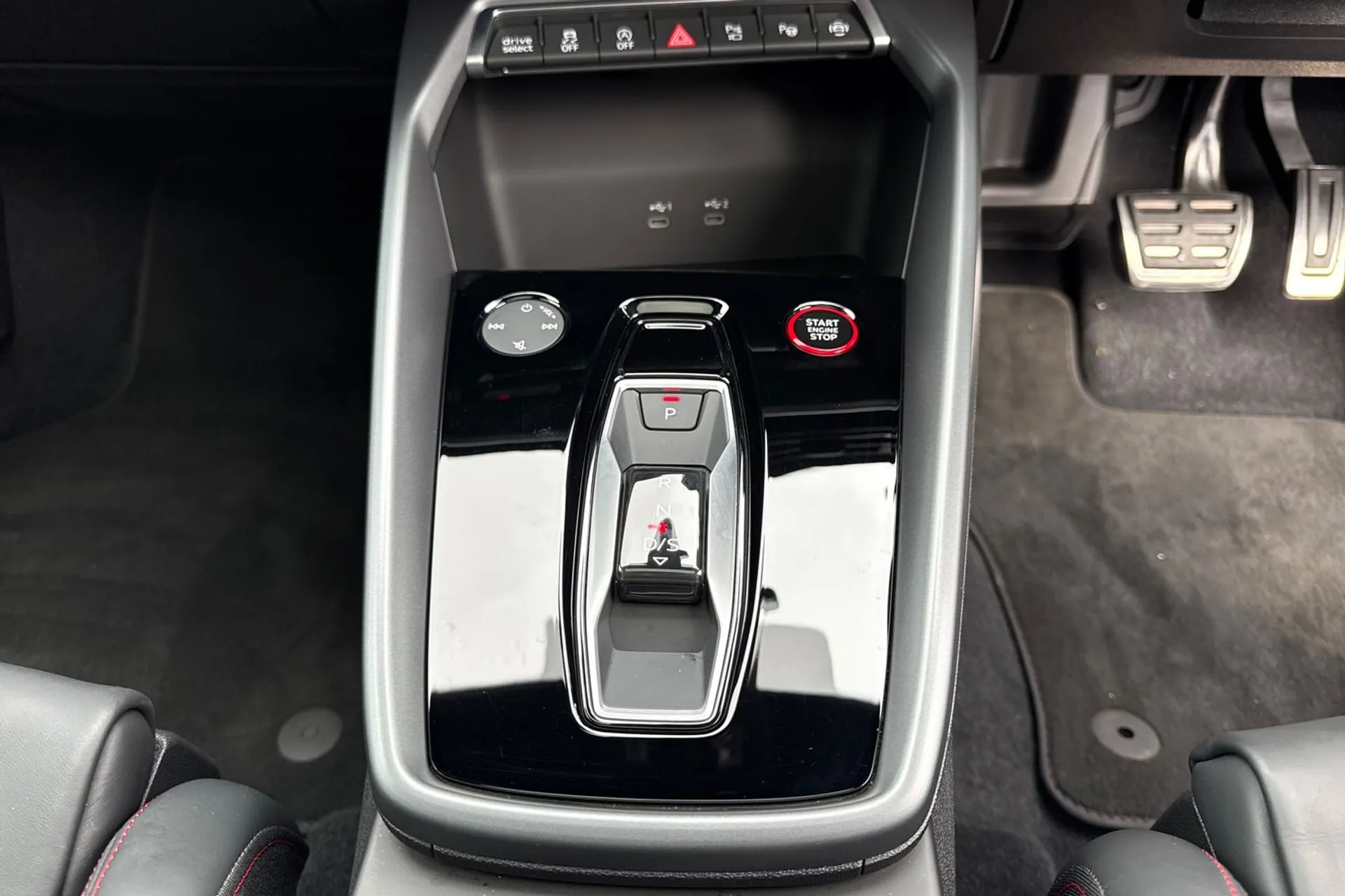 Audi RS3 thumbnail image number 56