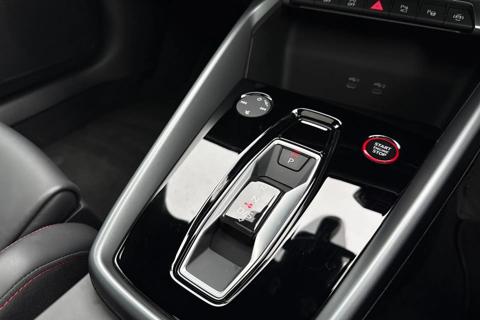 Audi RS3 thumbnail image number 19