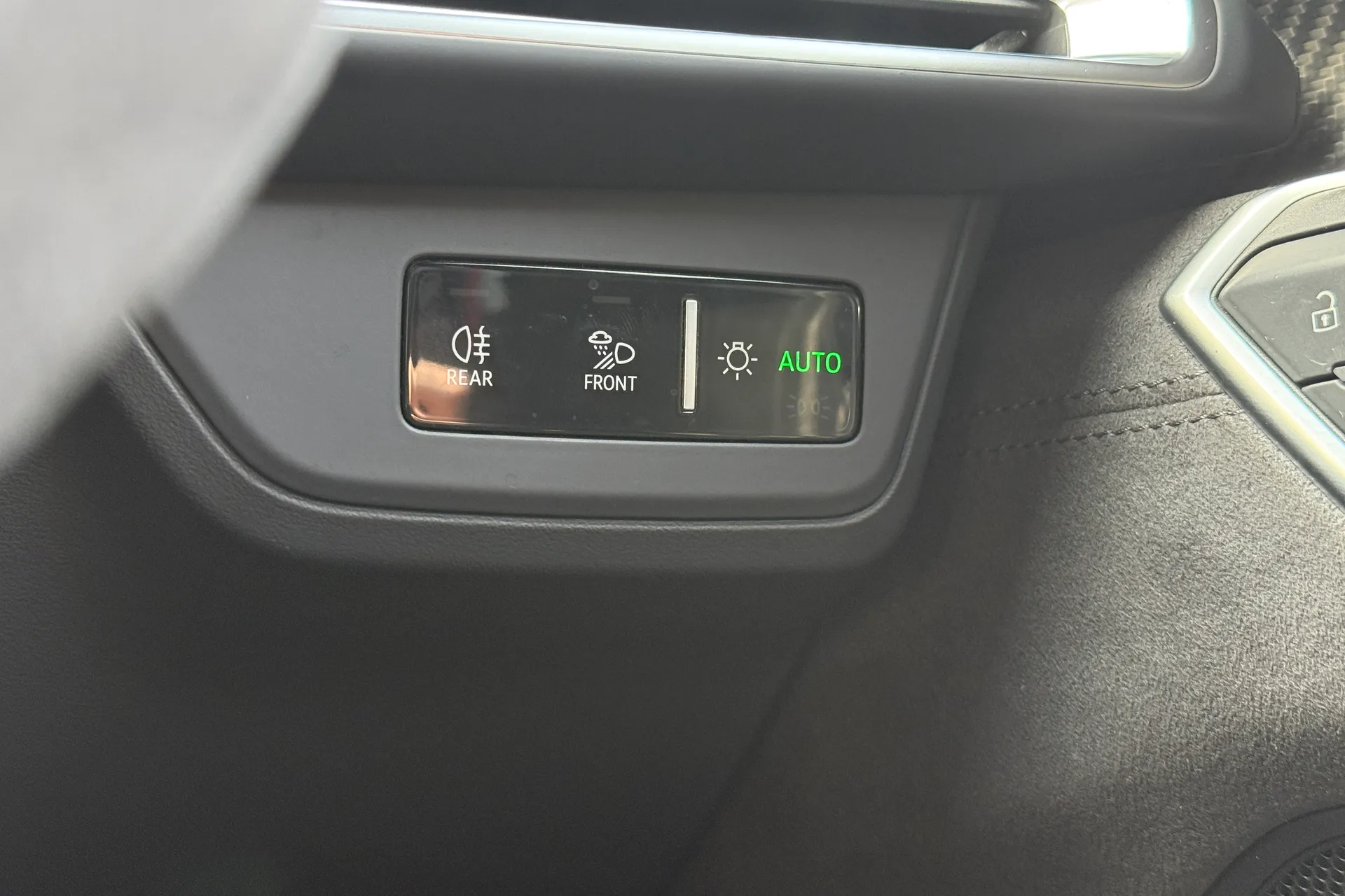 Audi RS e-tron GT thumbnail image number 15