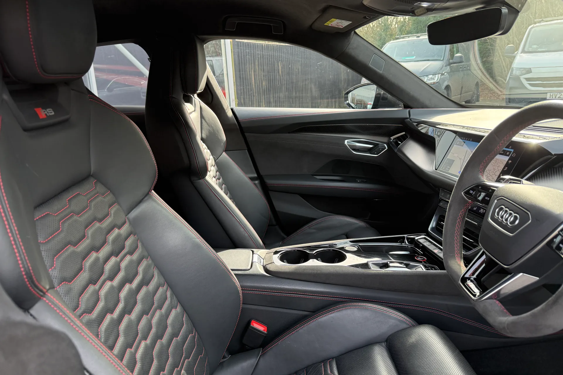 Audi RS e-tron GT thumbnail image number 29