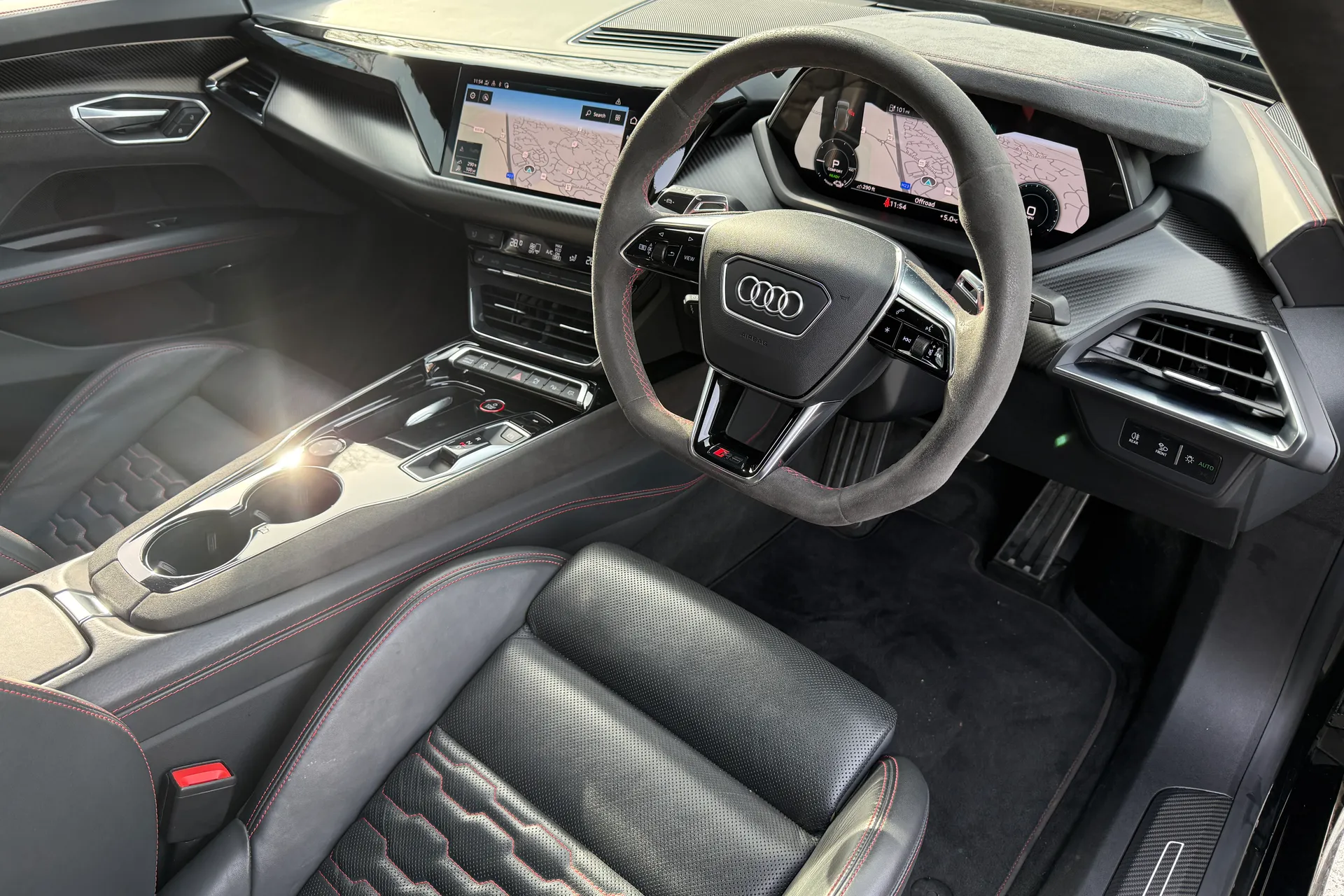 Audi RS e-tron GT thumbnail image number 27