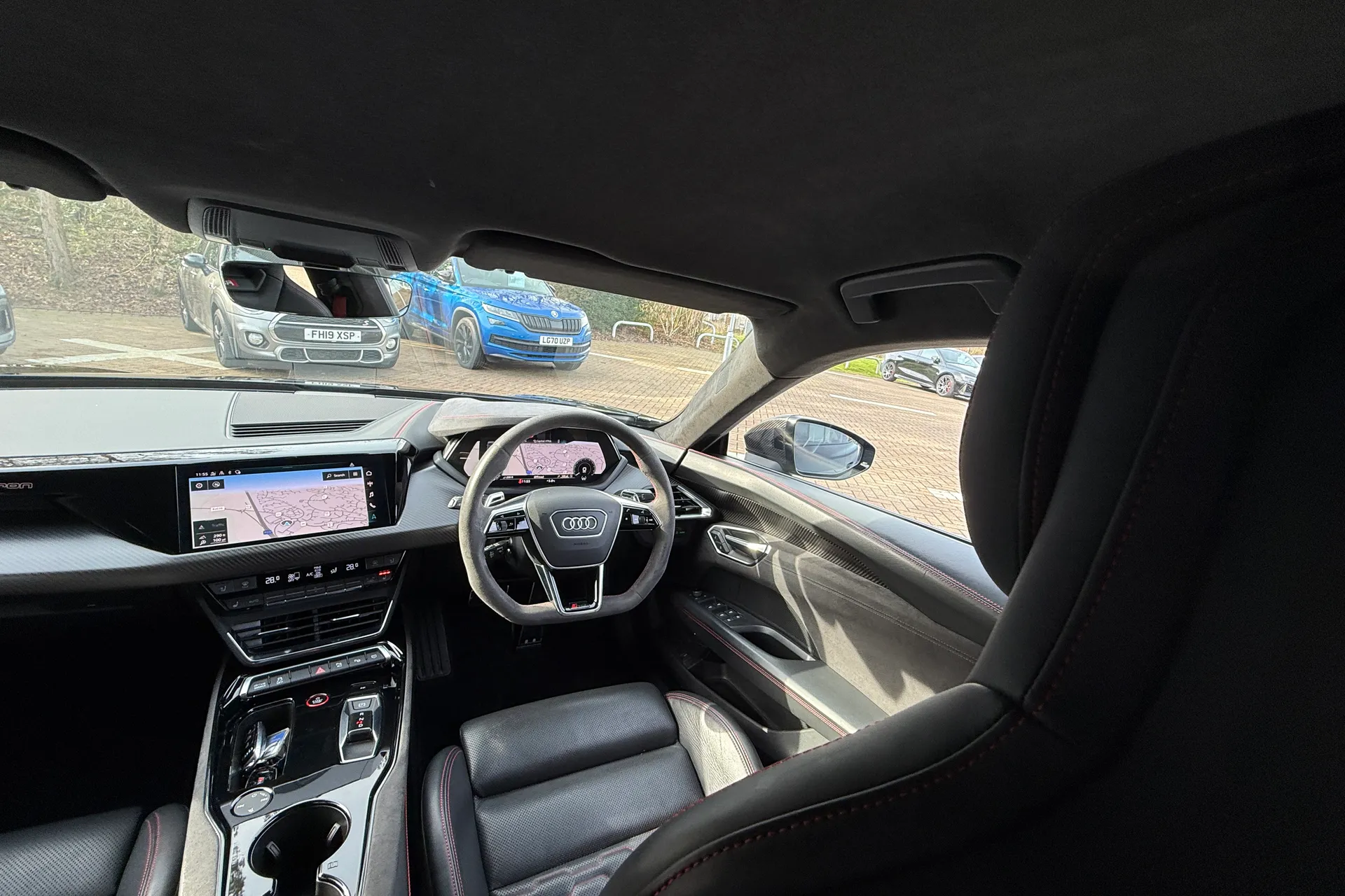 Audi RS e-tron GT thumbnail image number 36