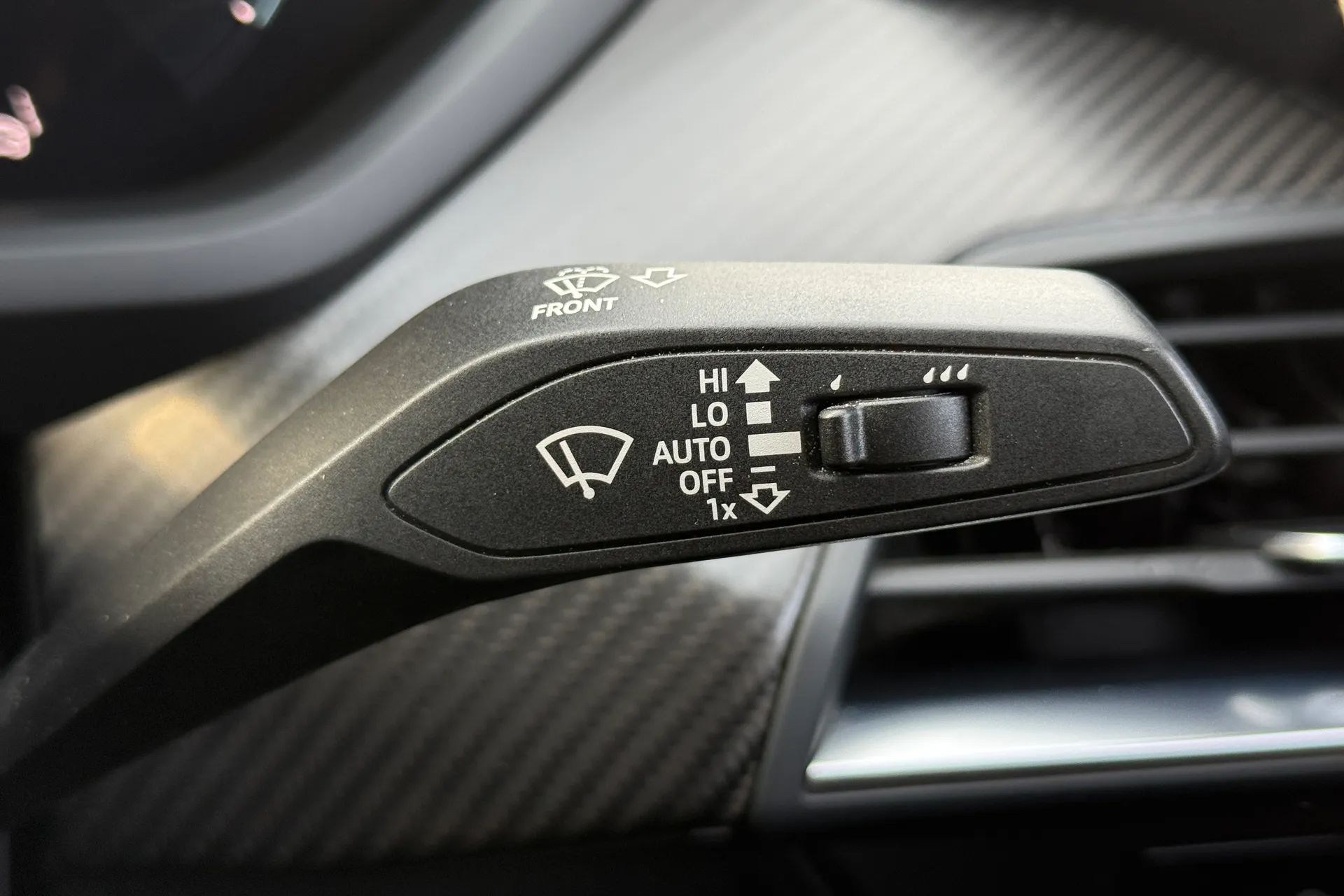 Audi RS e-tron GT thumbnail image number 12