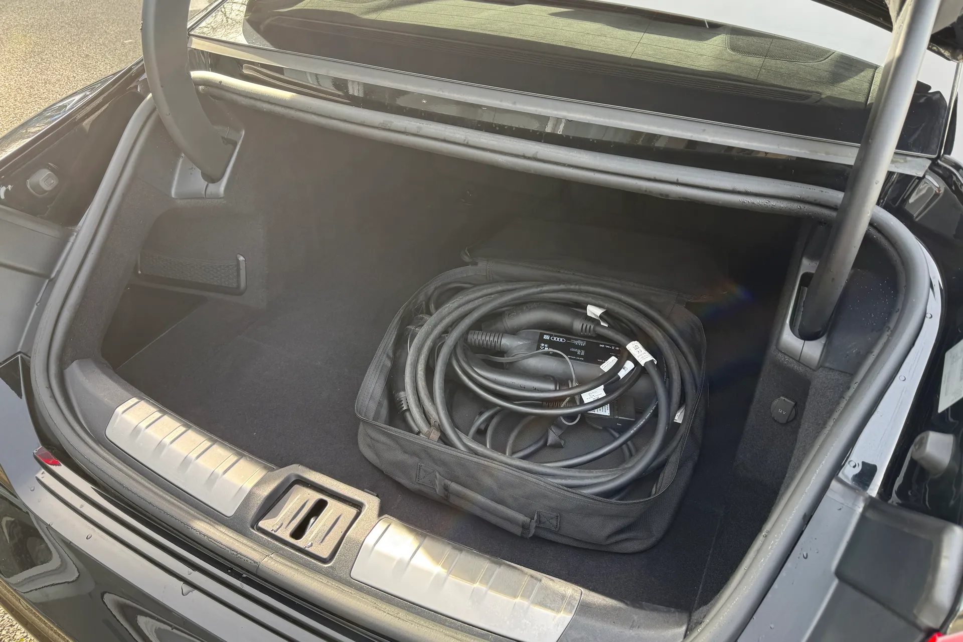 Audi RS e-tron GT thumbnail image number 43