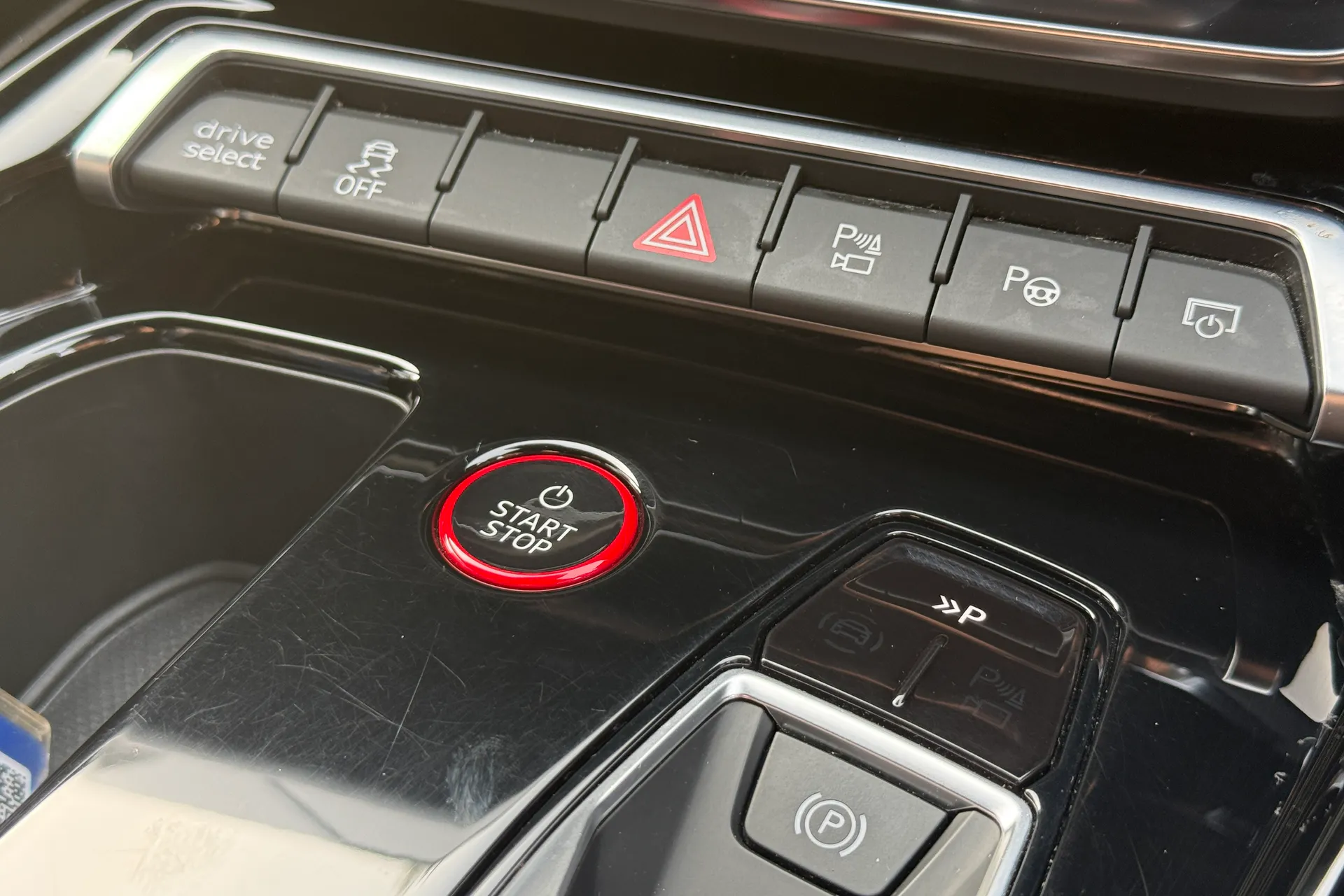 Audi RS e-tron GT thumbnail image number 22