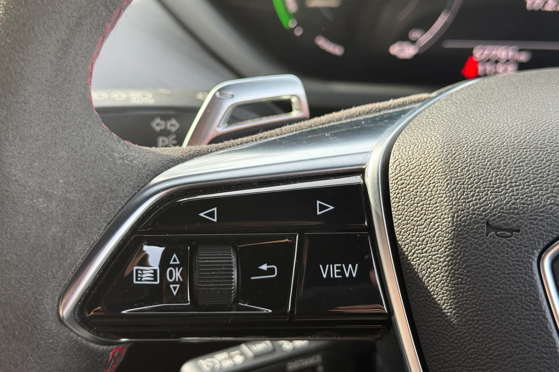 Audi RS e-tron GT thumbnail image number 13