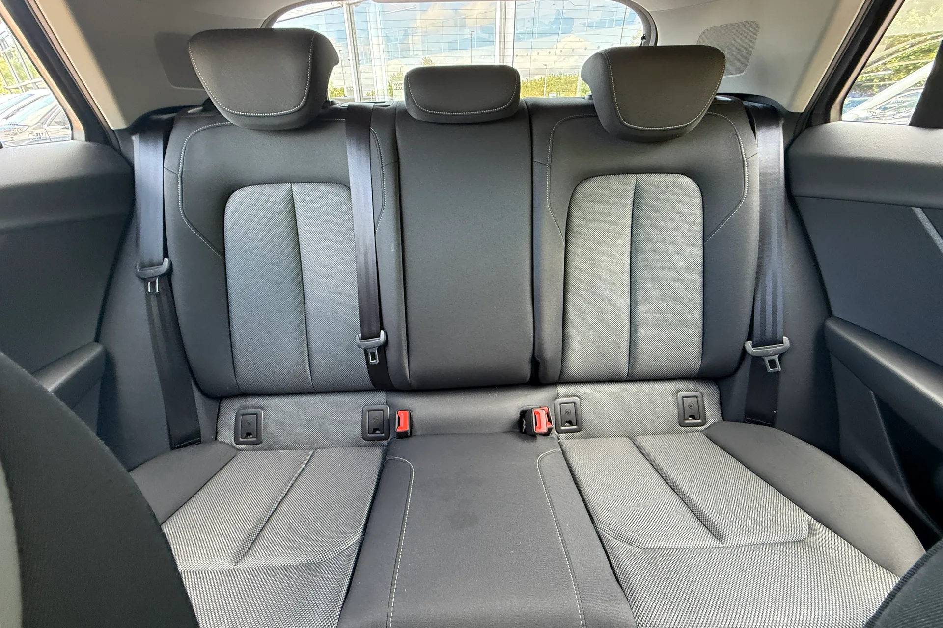 Audi Q2 thumbnail image number 26