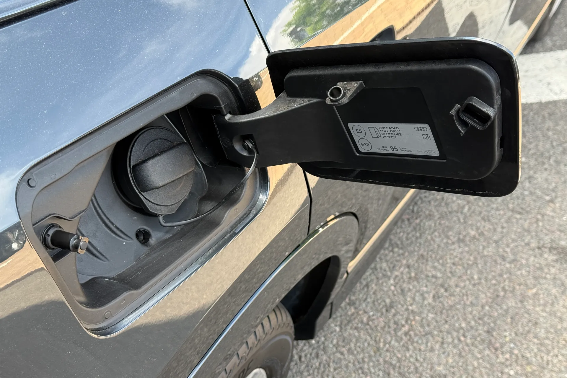 Audi Q2 thumbnail image number 28