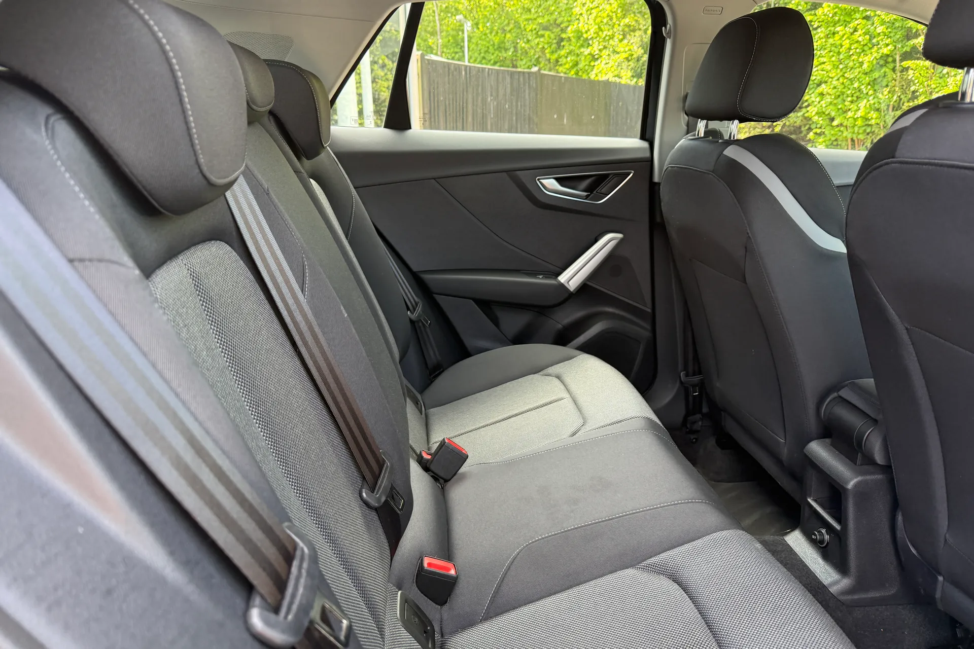 Audi Q2 thumbnail image number 32