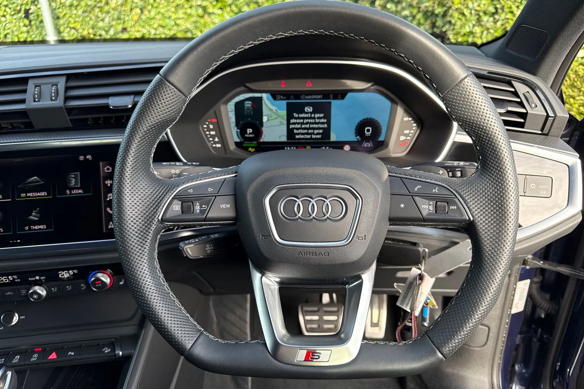 Audi Q3 thumbnail image number 8