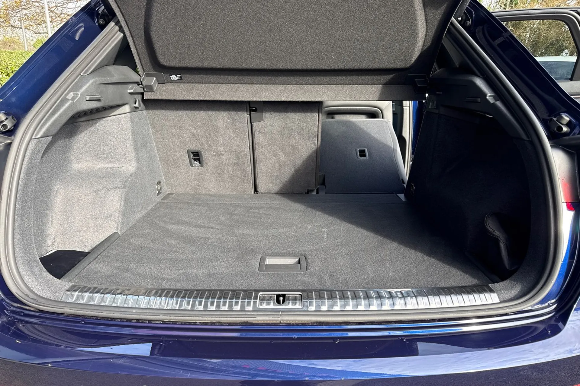 Audi Q3 thumbnail image number 42