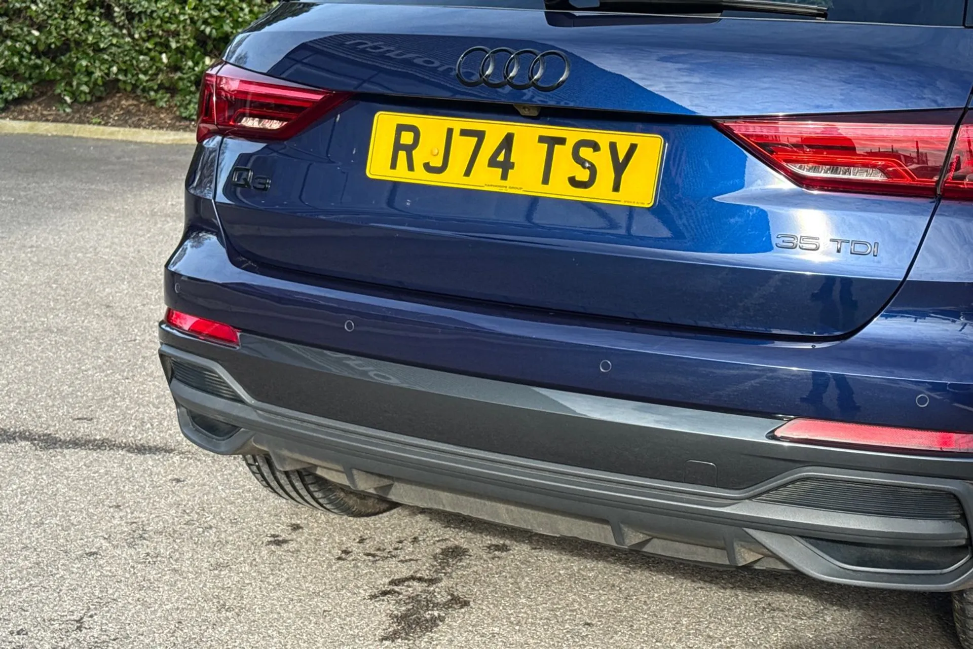 Audi Q3 thumbnail image number 31