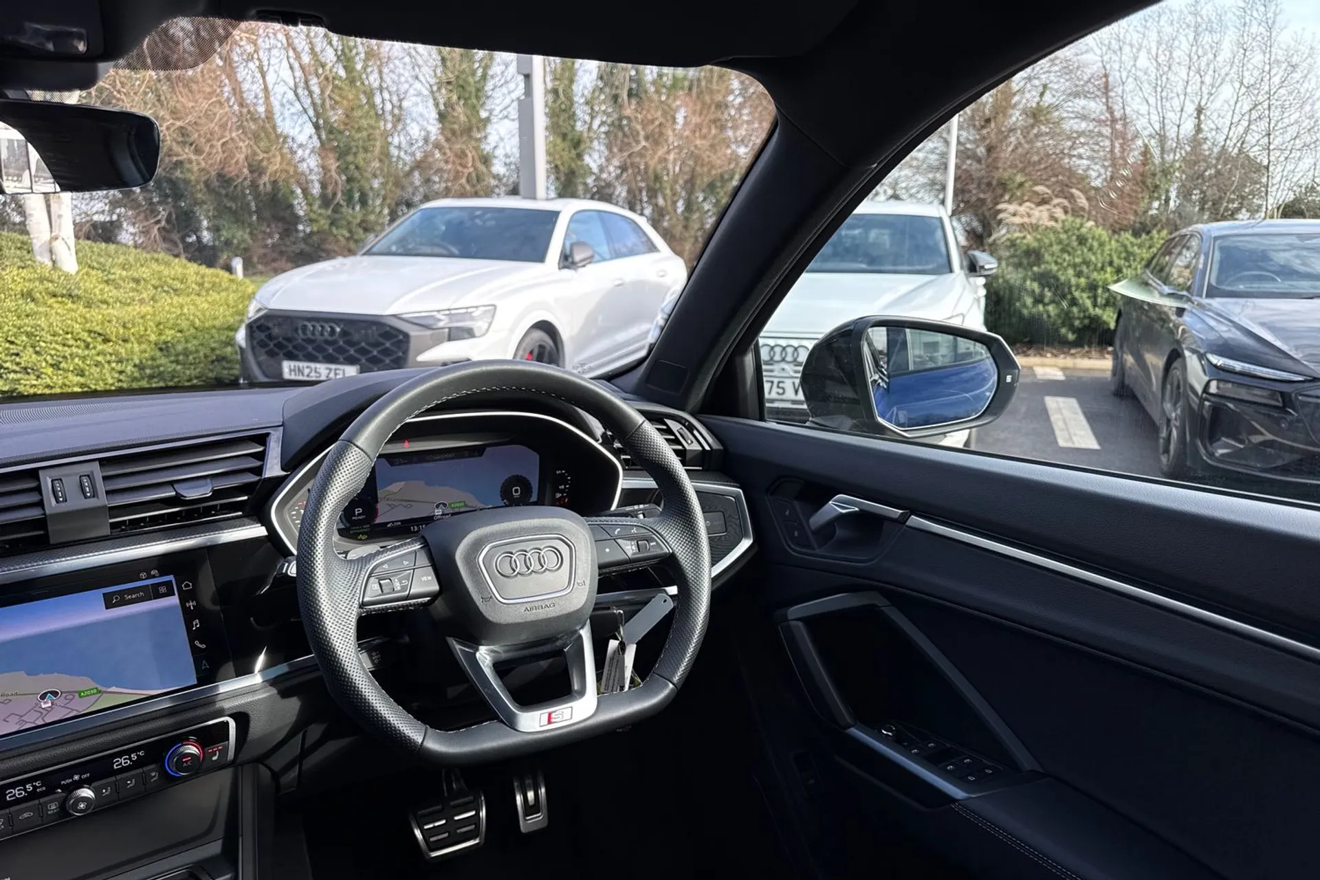 Audi Q3 thumbnail image number 52