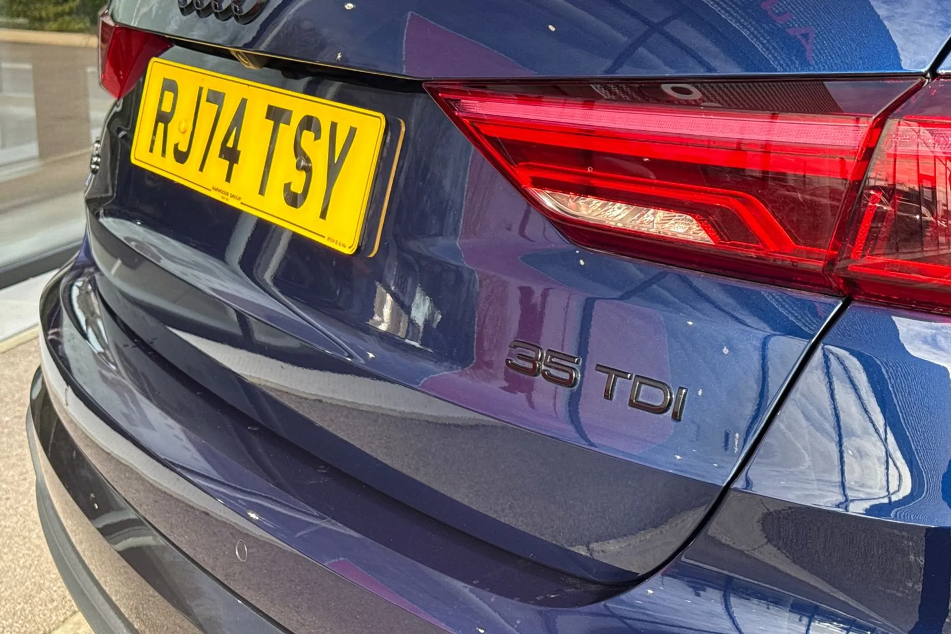 Audi Q3 thumbnail image number 37