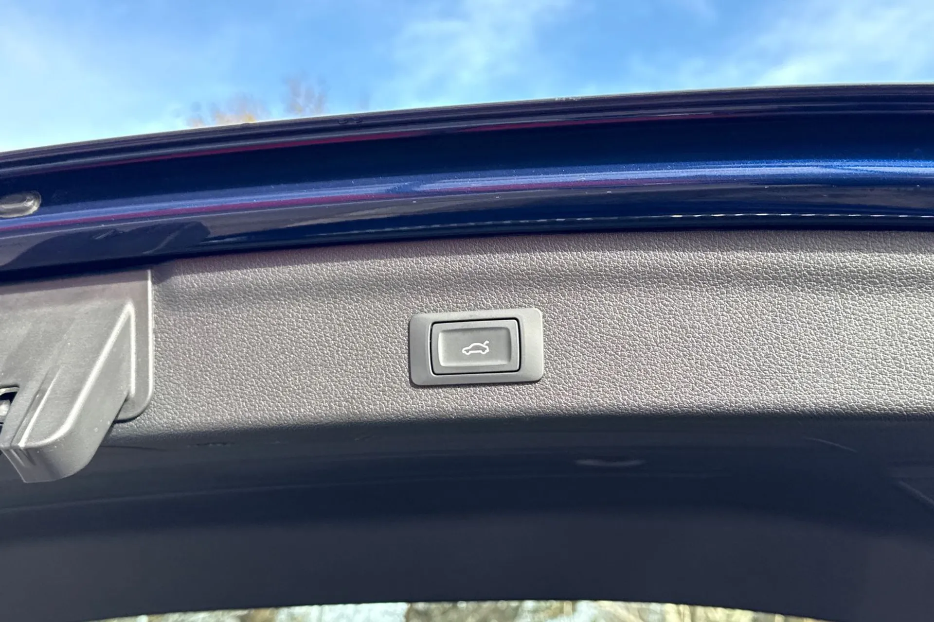 Audi Q3 thumbnail image number 41