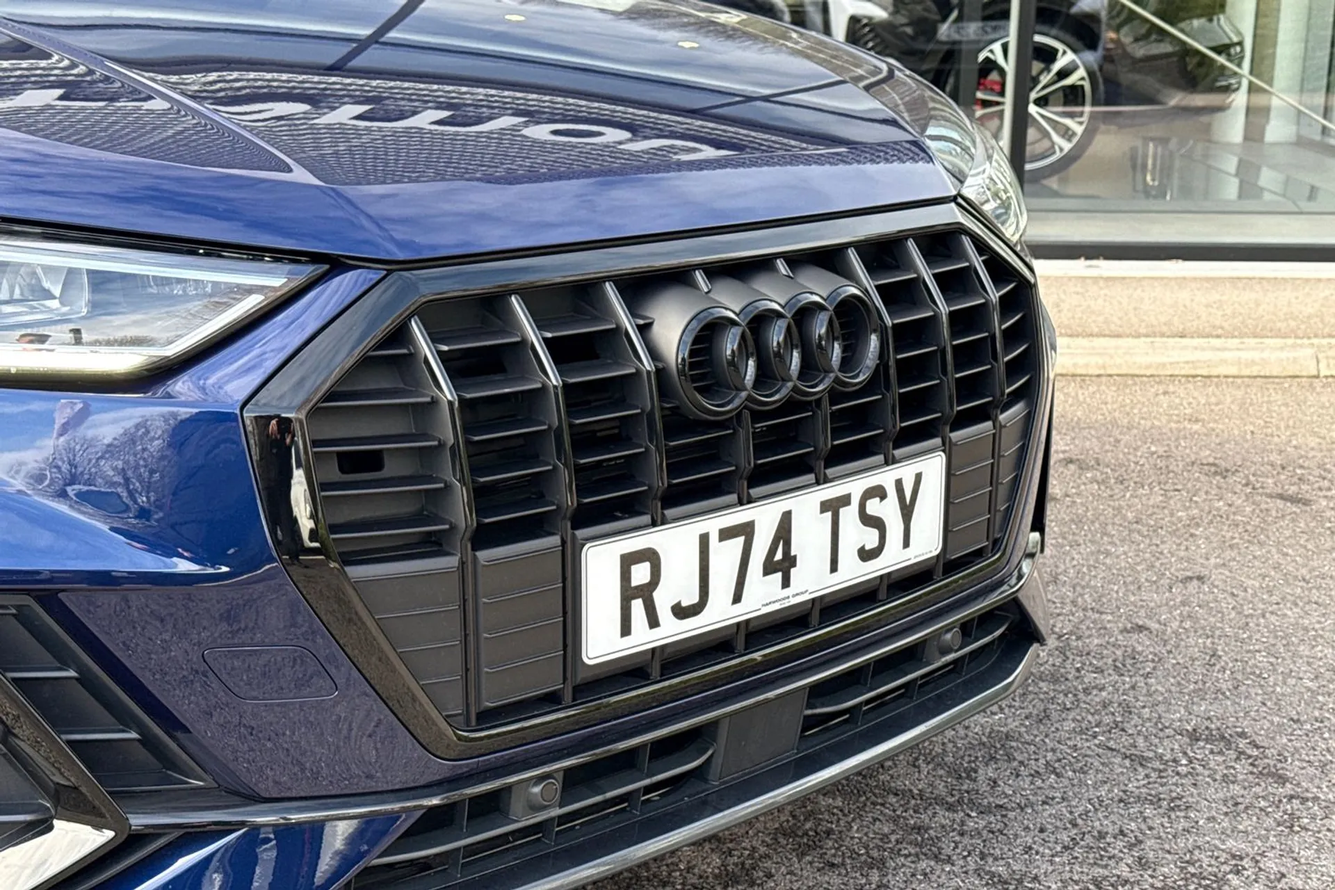 Audi Q3 thumbnail image number 7