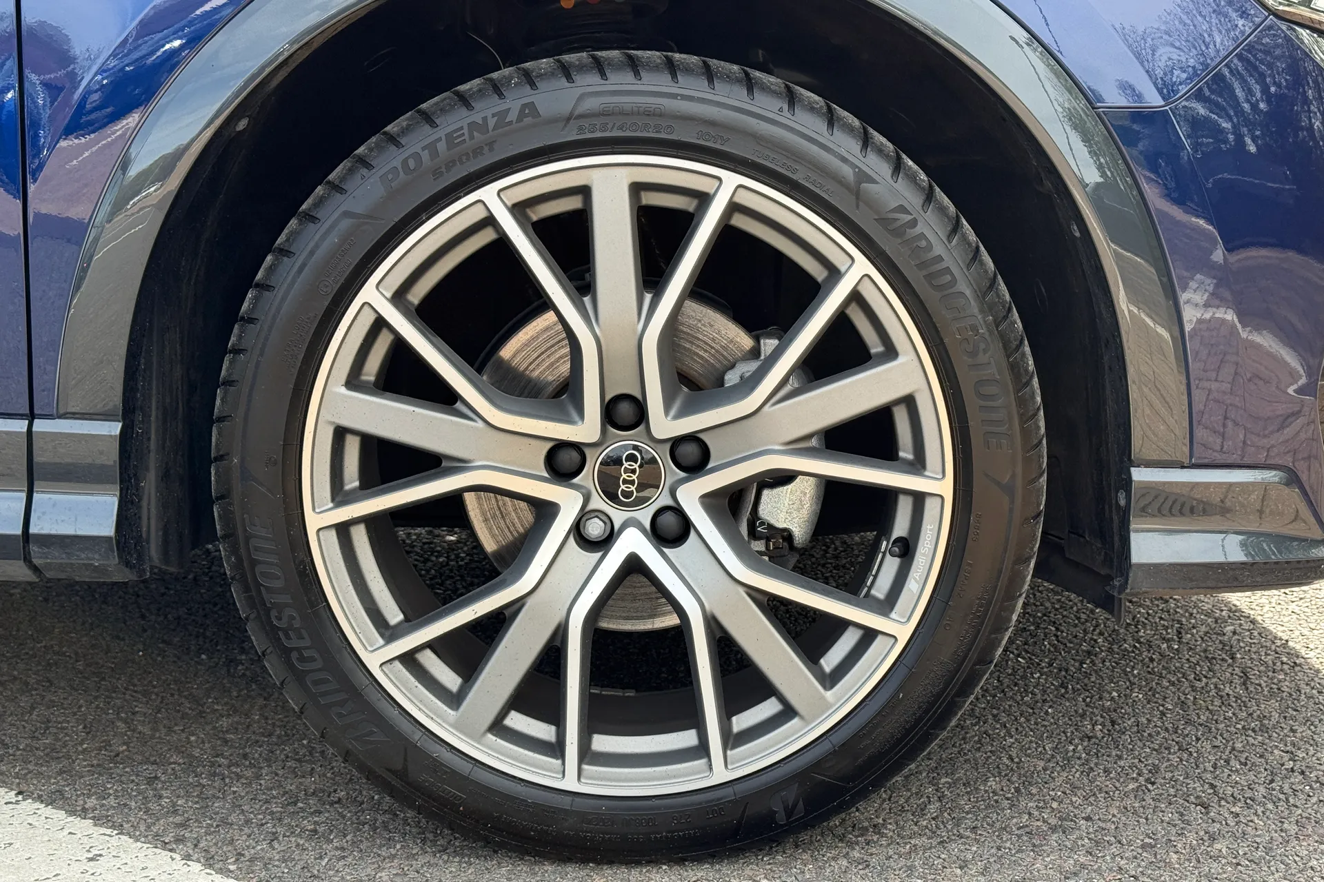 Audi Q3 thumbnail image number 29