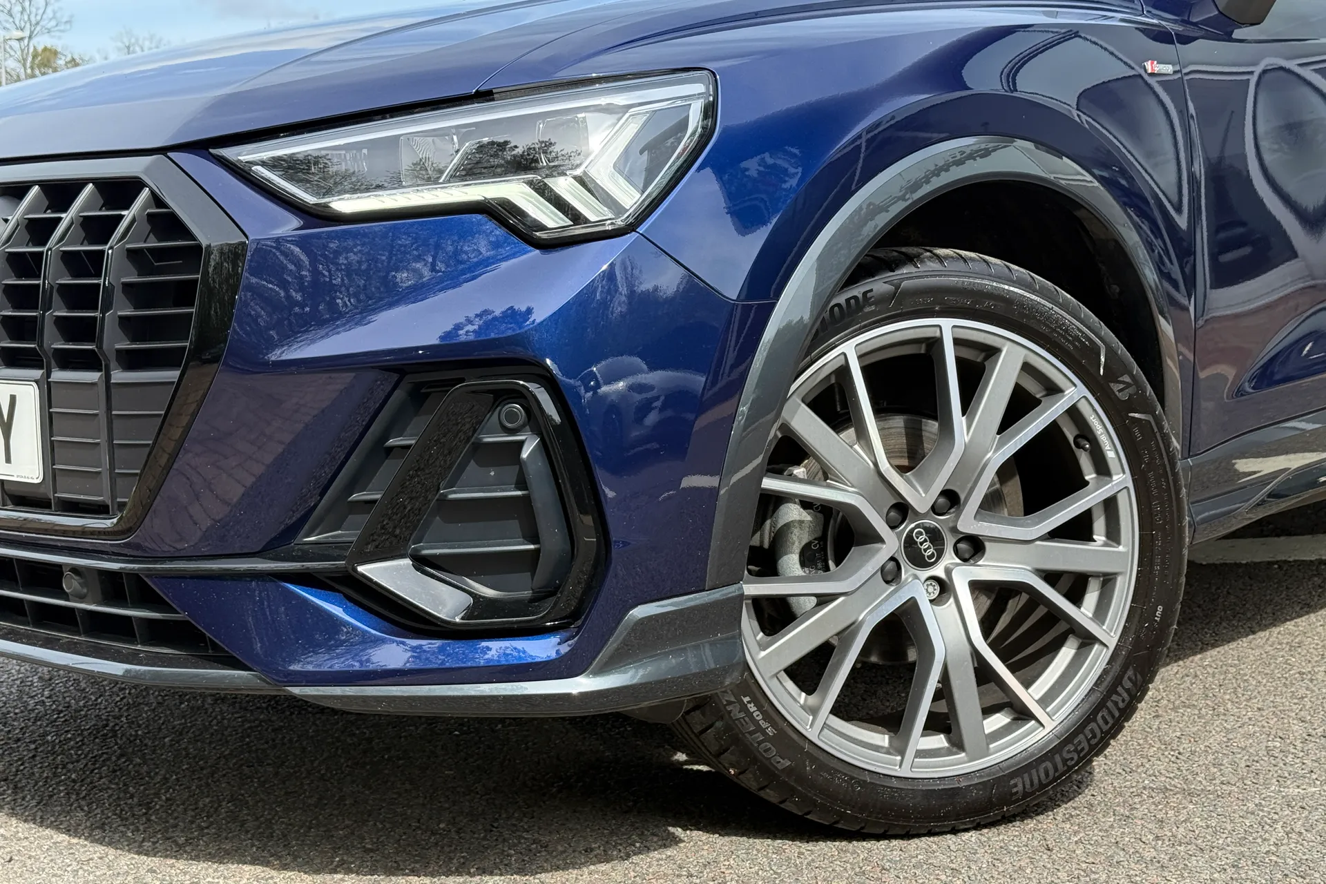 Audi Q3 thumbnail image number 55