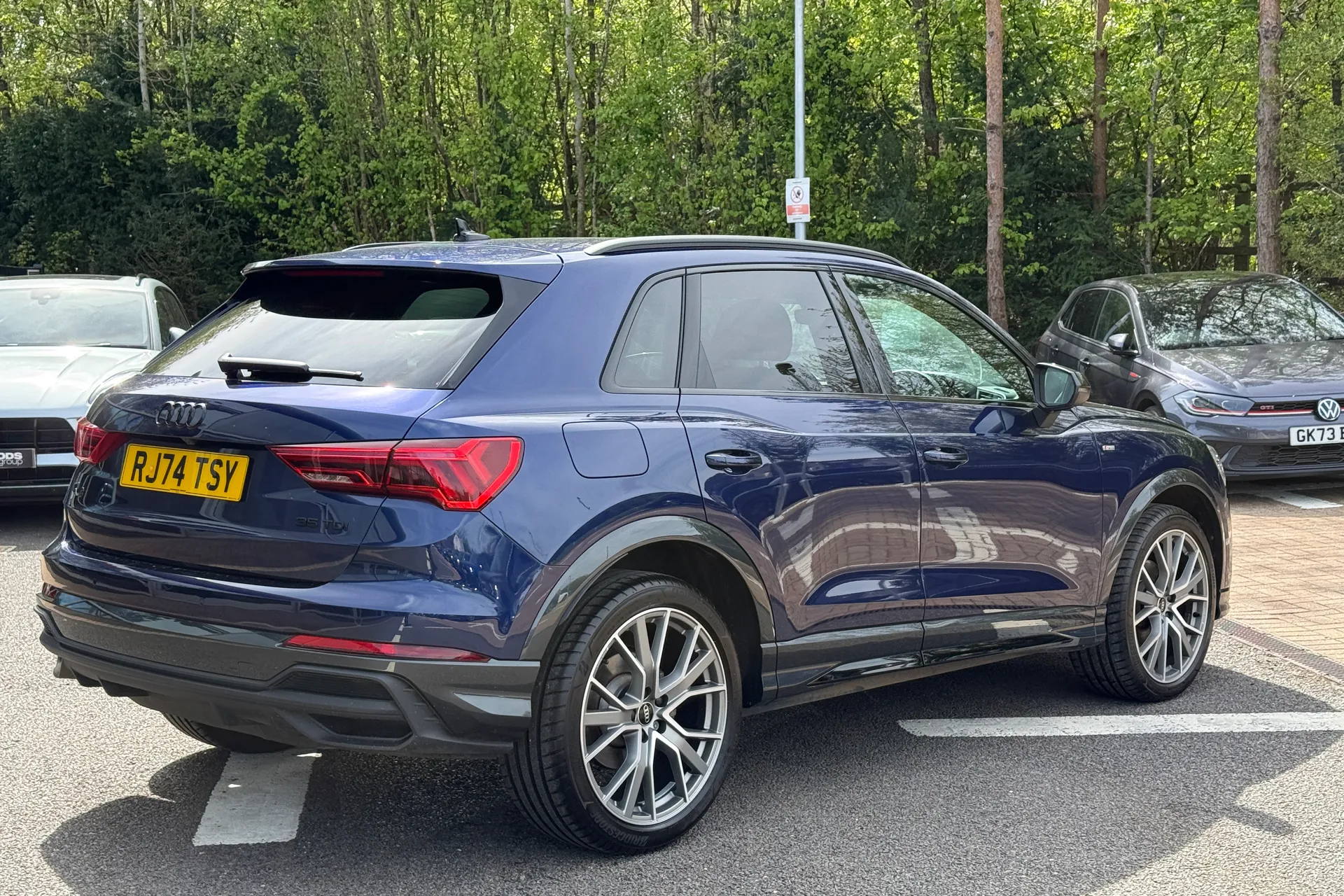Audi Q3 thumbnail image number 40