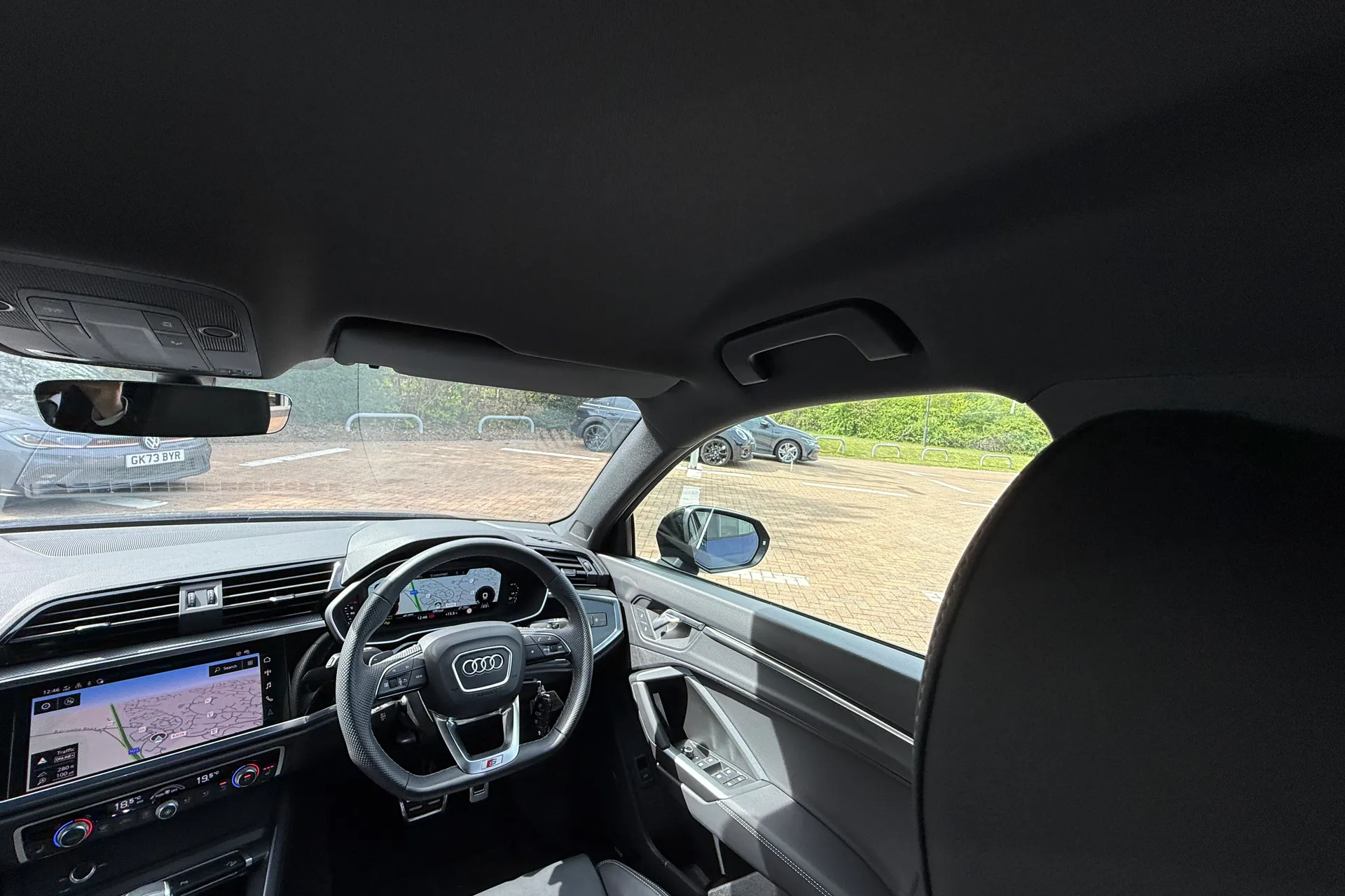 Audi Q3 thumbnail image number 37