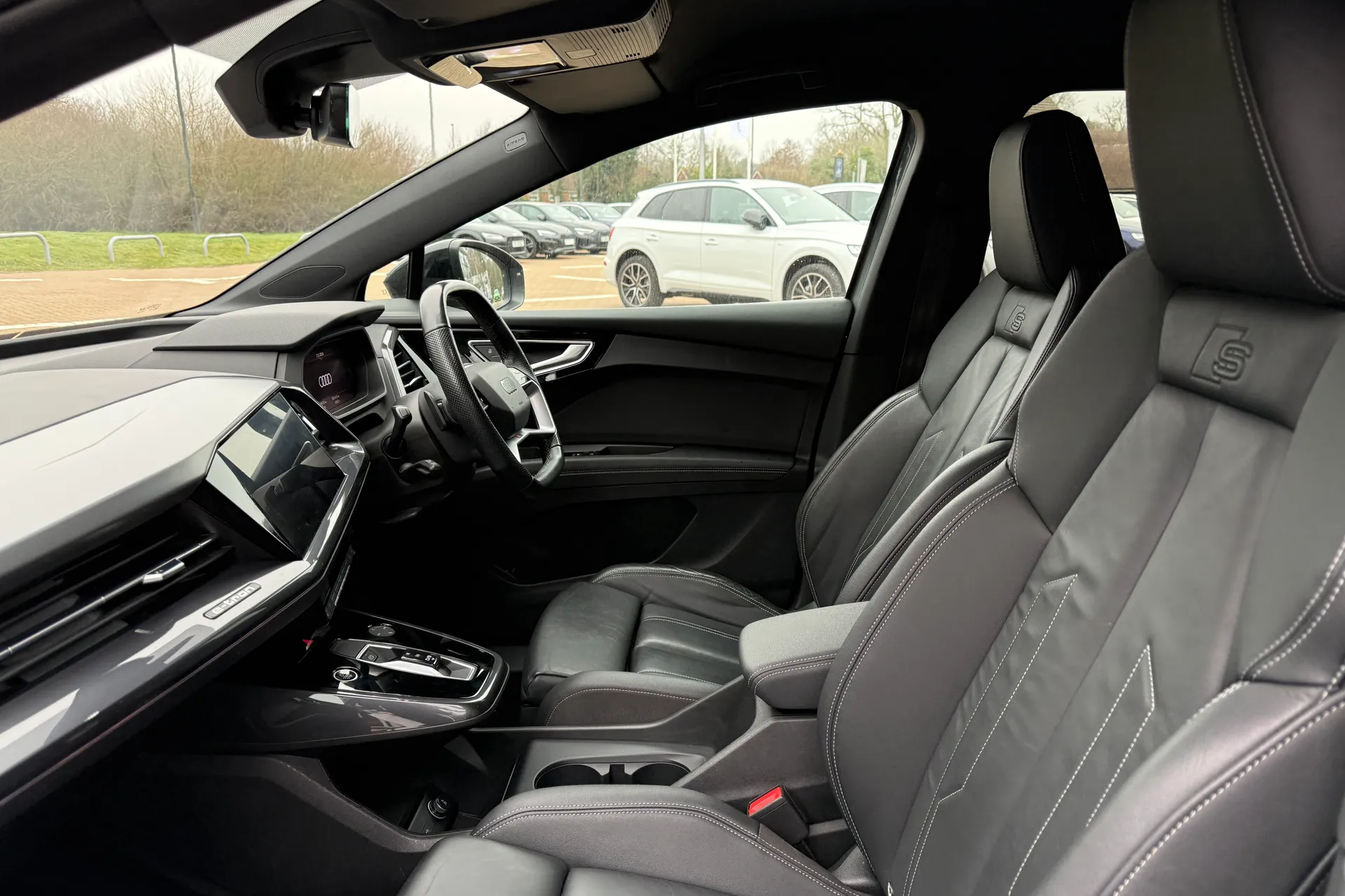 Audi Q4 thumbnail image number 51