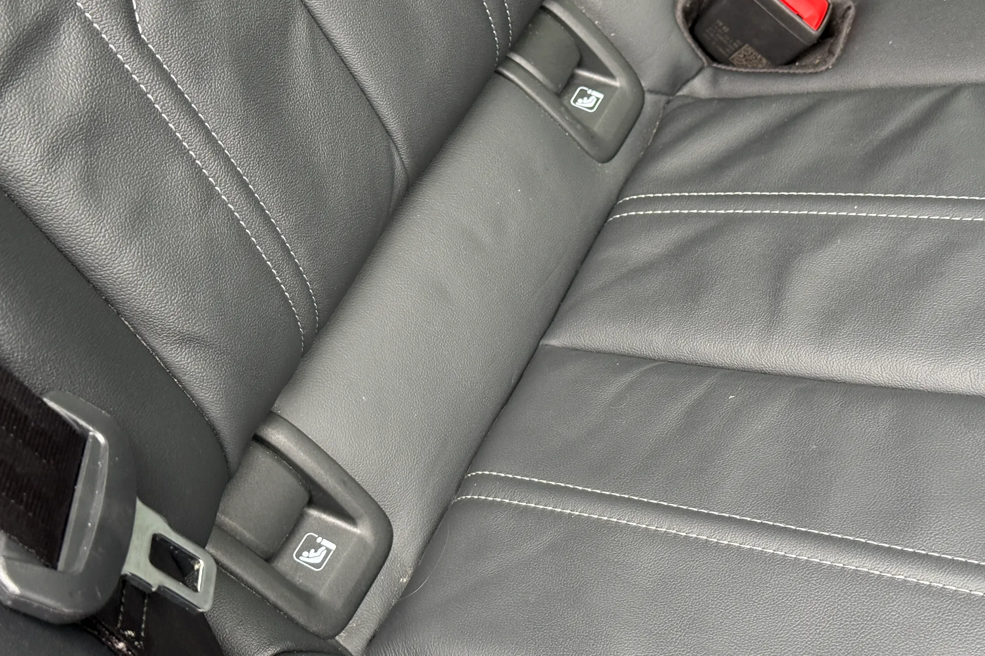 Audi Q4 thumbnail image number 31