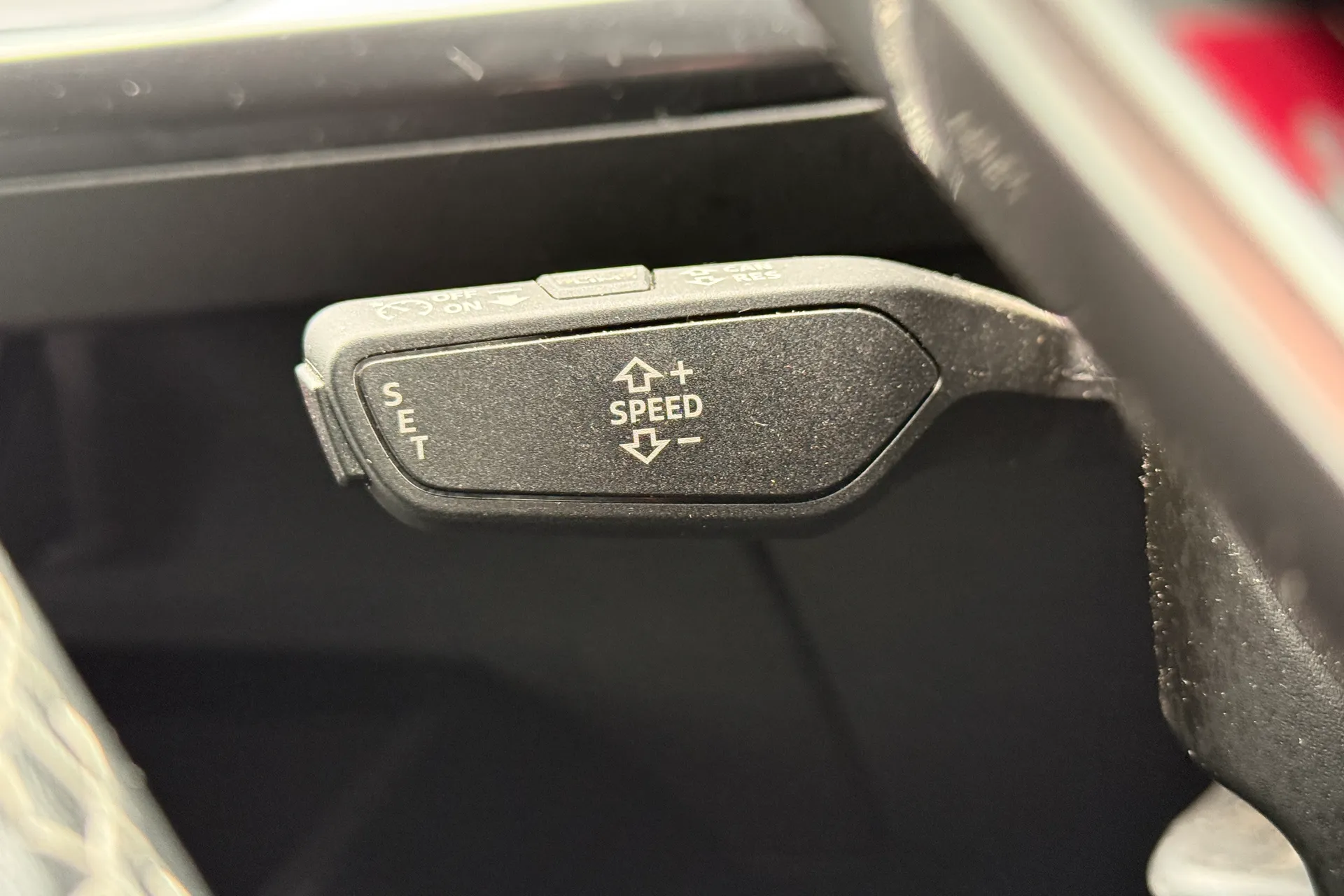 Audi Q4 thumbnail image number 14