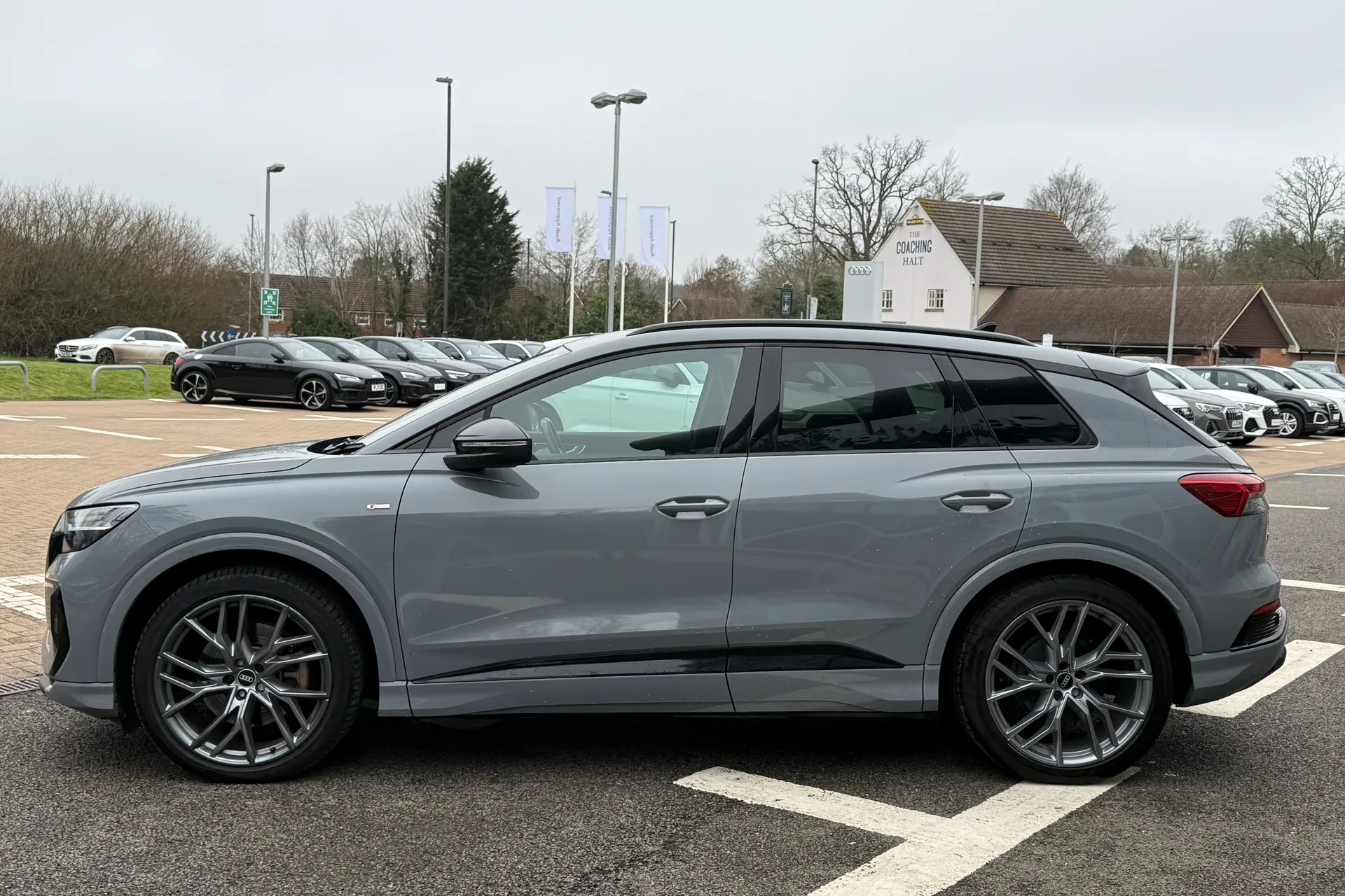 Audi Q4 thumbnail image number 45