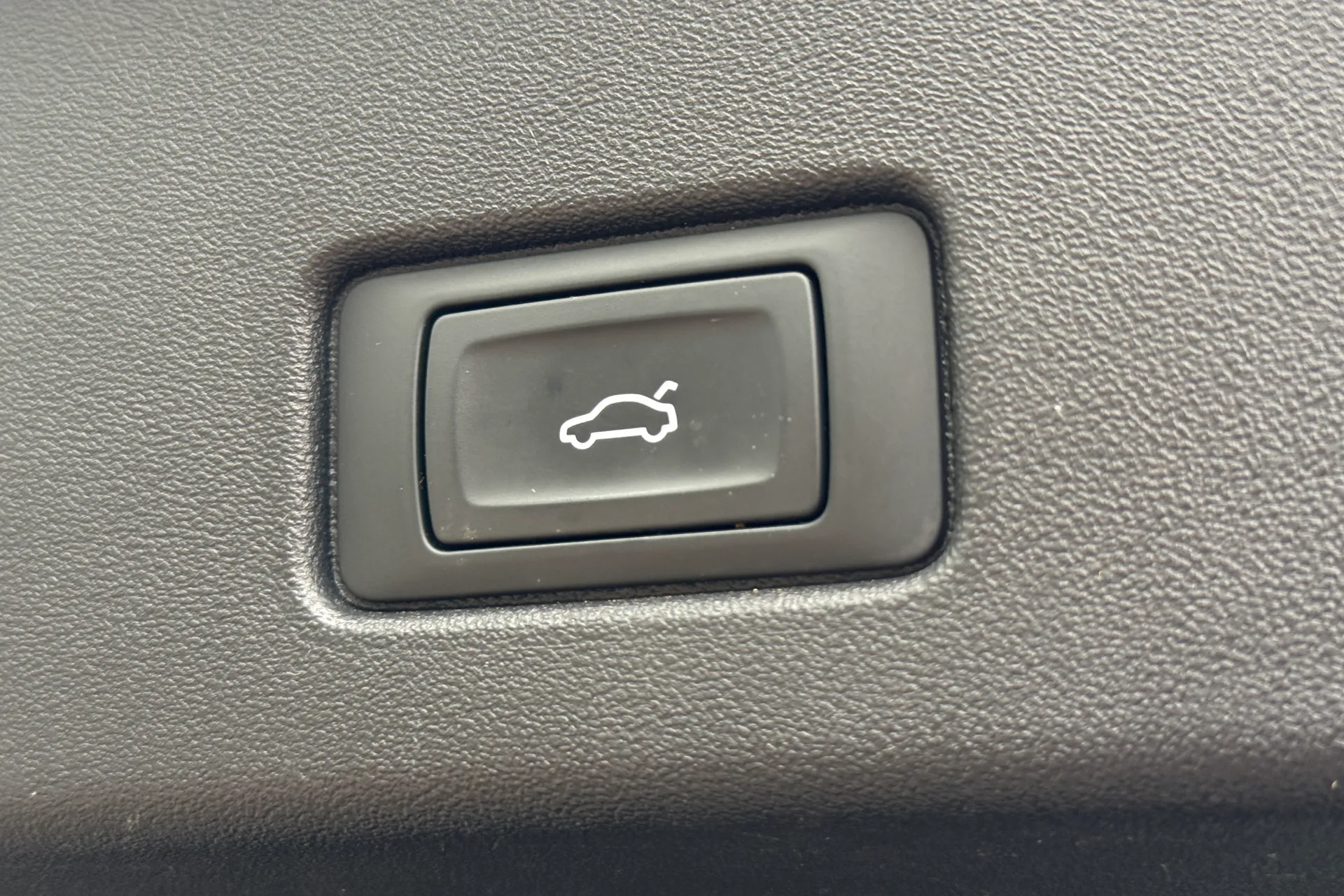 Audi Q4 thumbnail image number 43