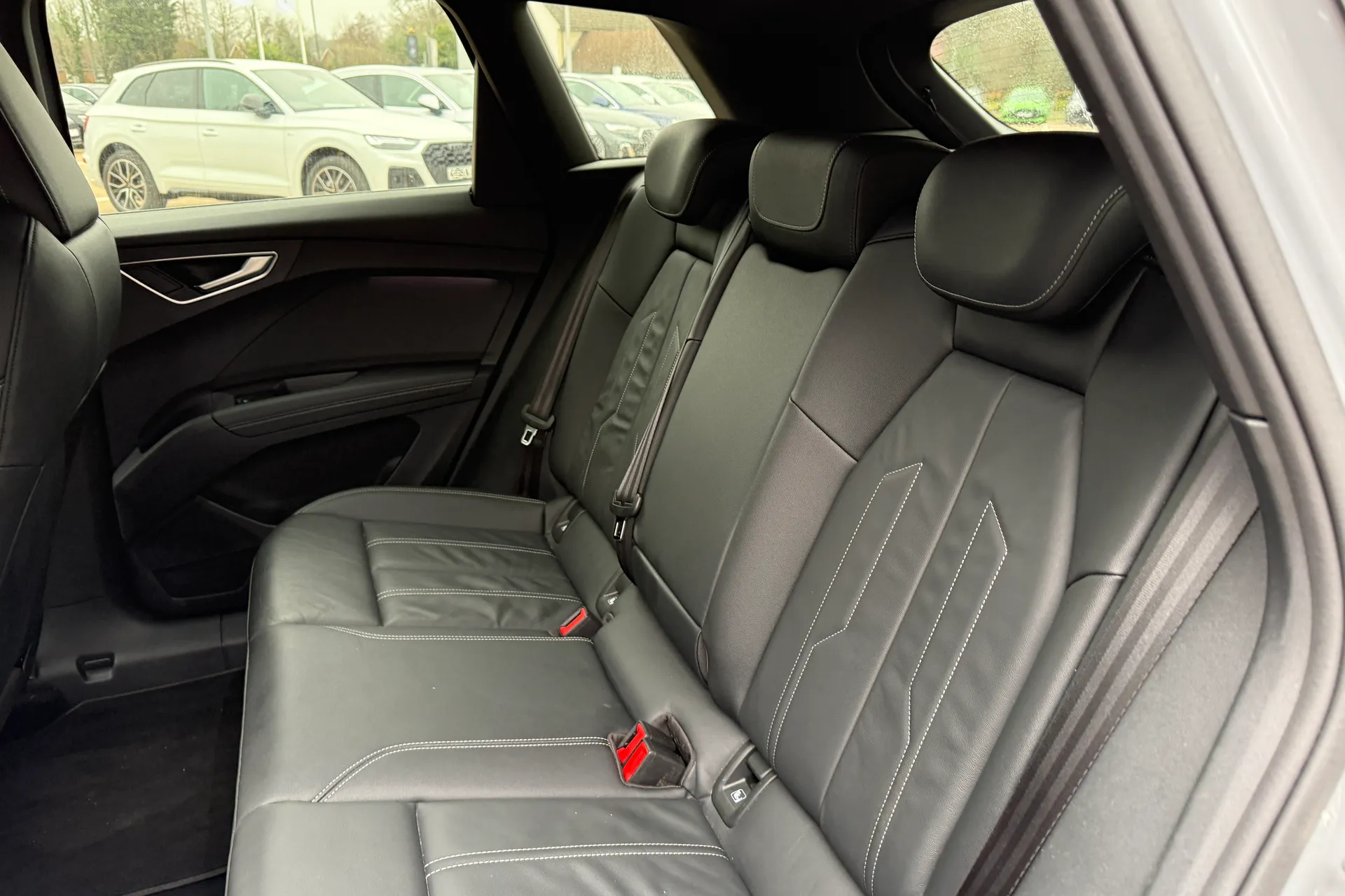 Audi Q4 thumbnail image number 47