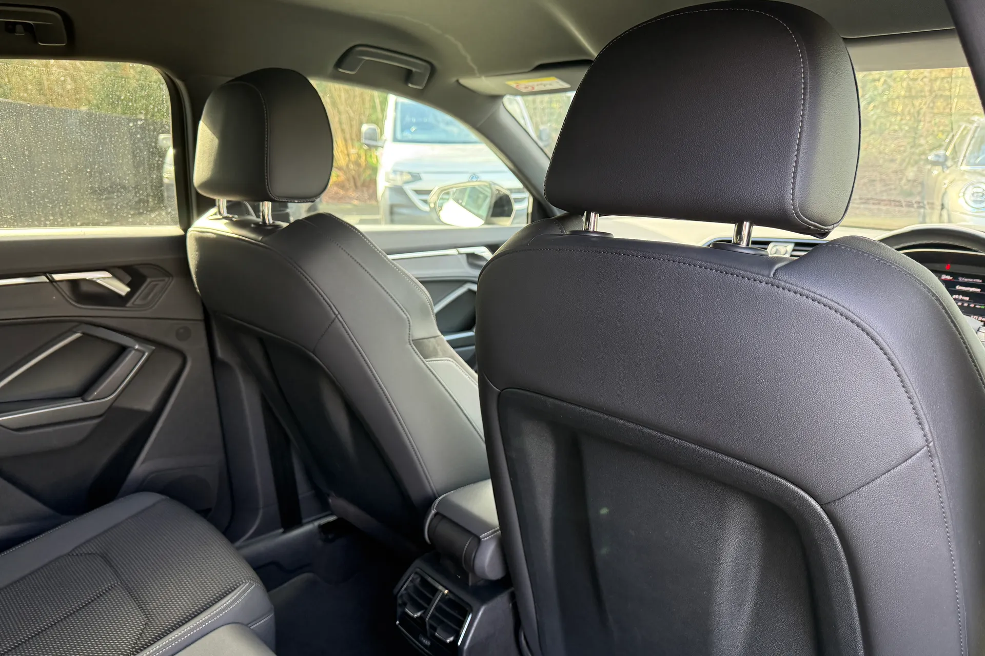 Audi Q3 thumbnail image number 35