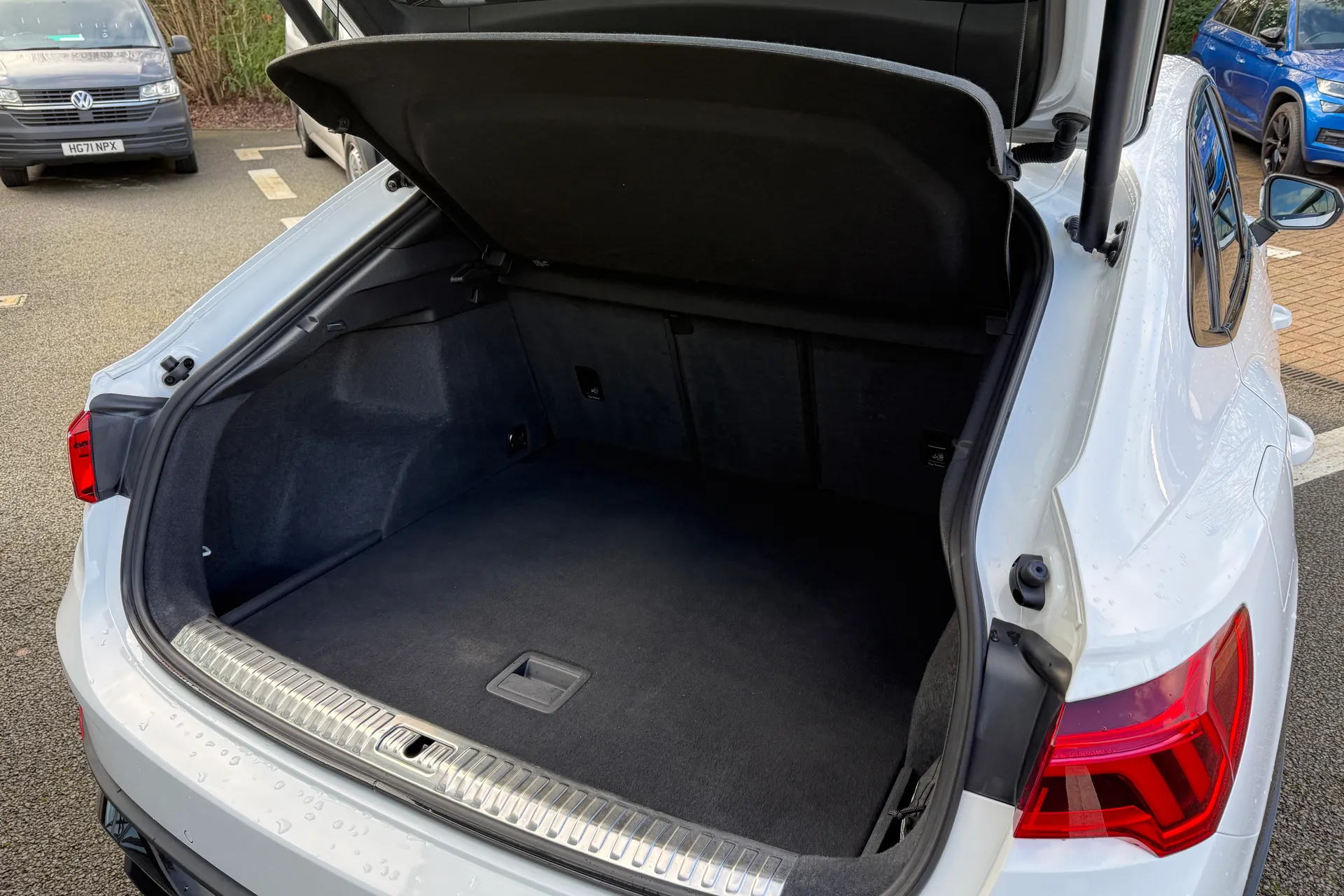 Audi Q3 thumbnail image number 45