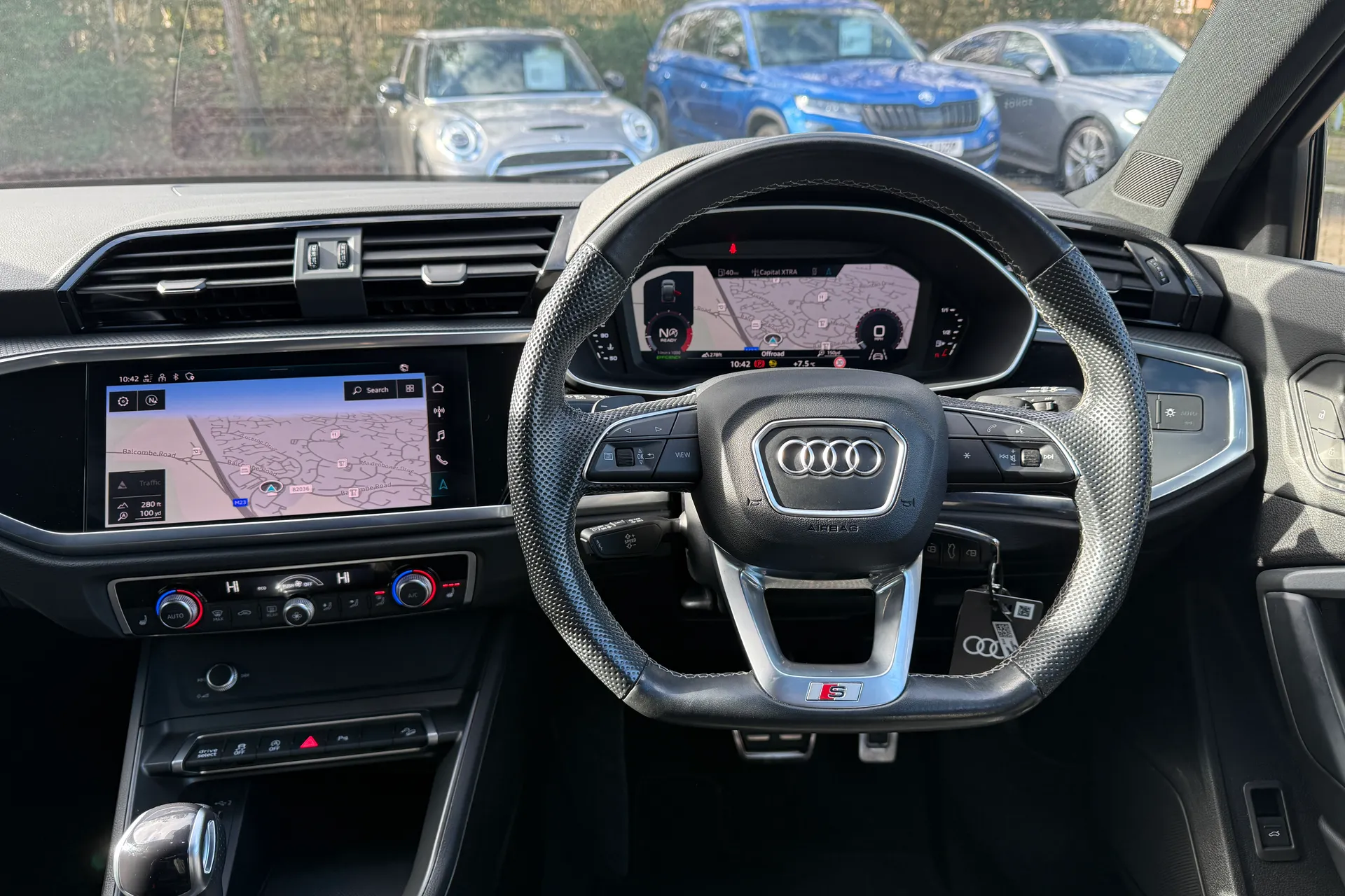 Audi Q3 thumbnail image number 39