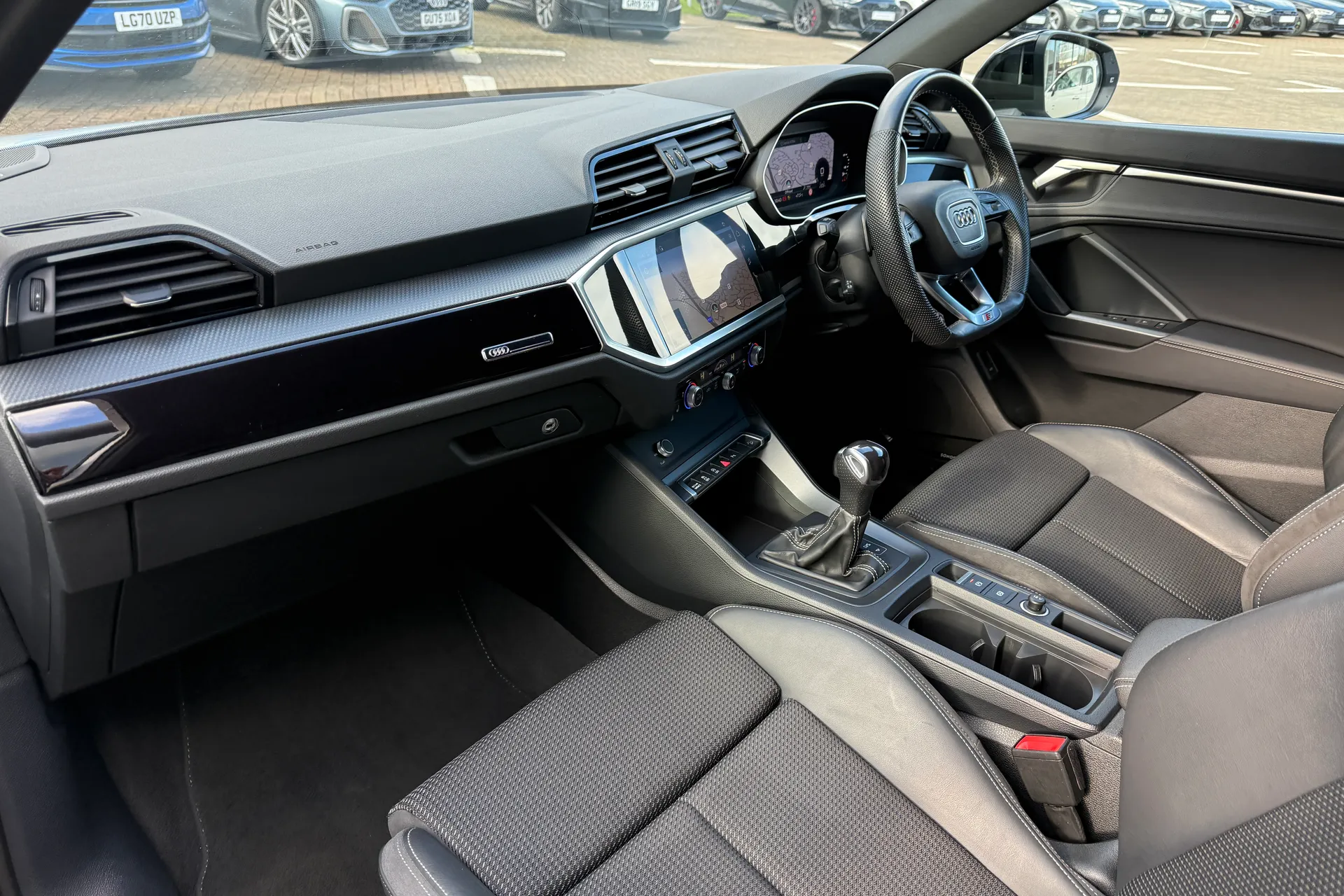 Audi Q3 thumbnail image number 52