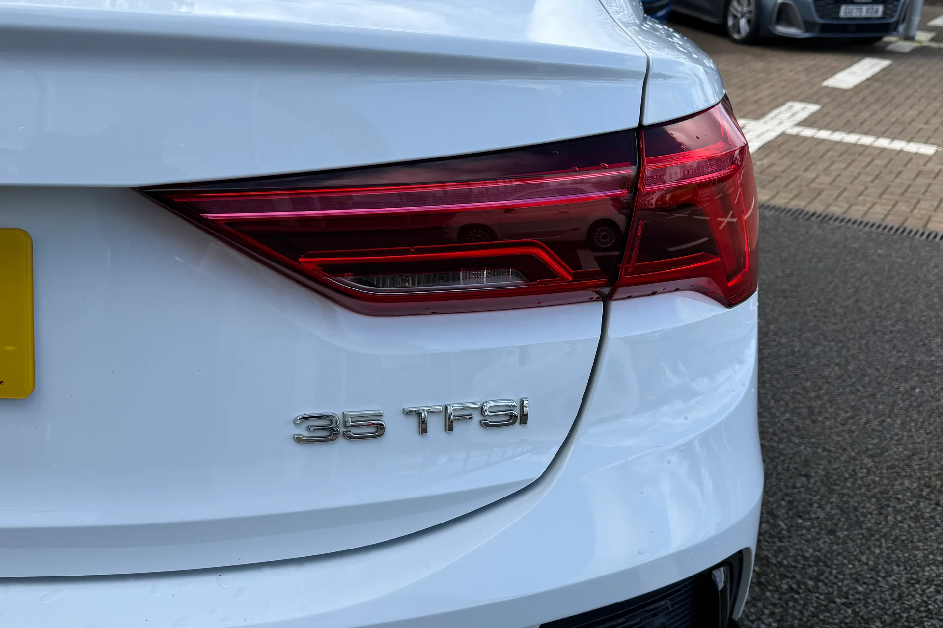 Audi Q3 thumbnail image number 44