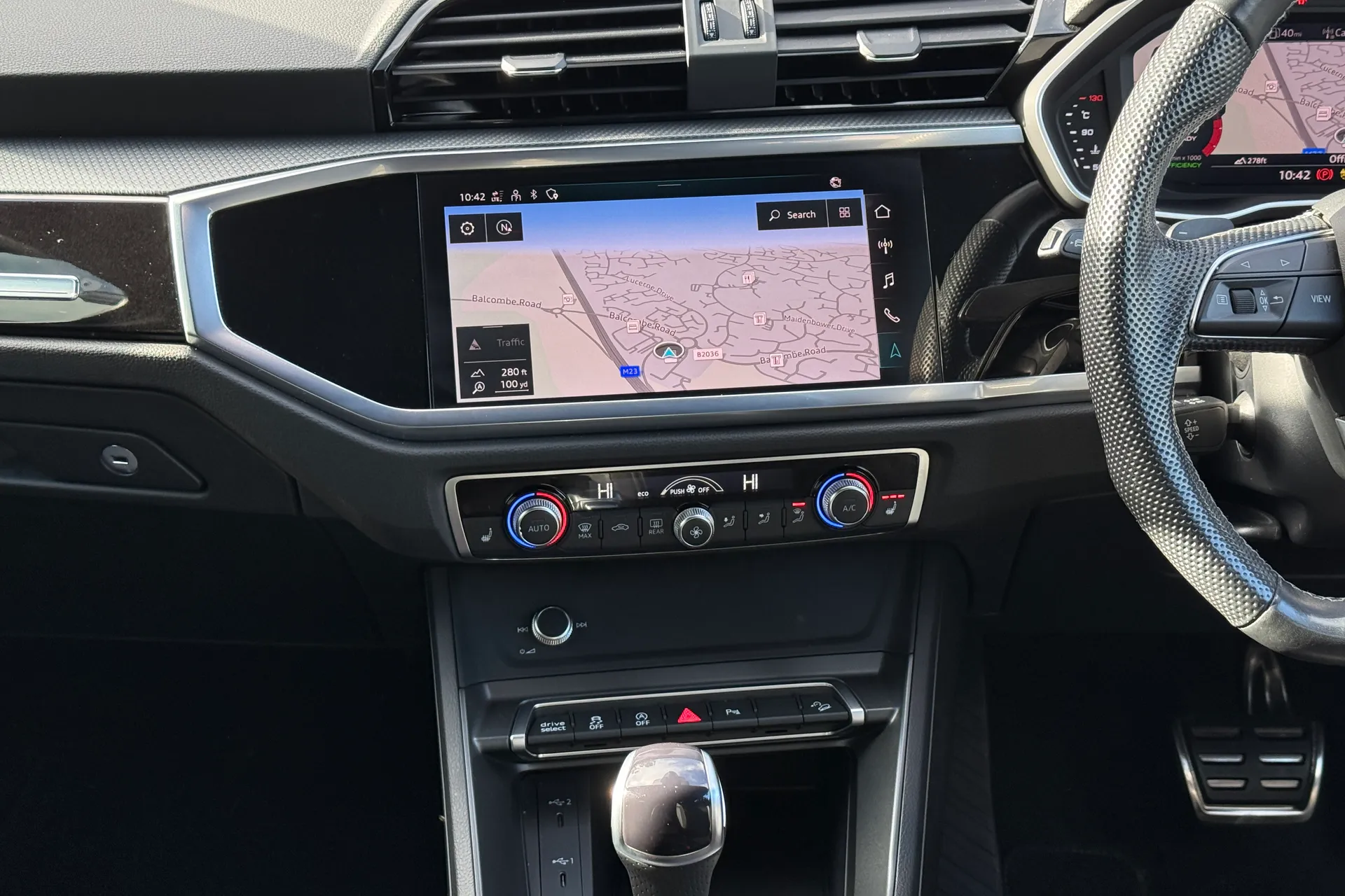 Audi Q3 thumbnail image number 38