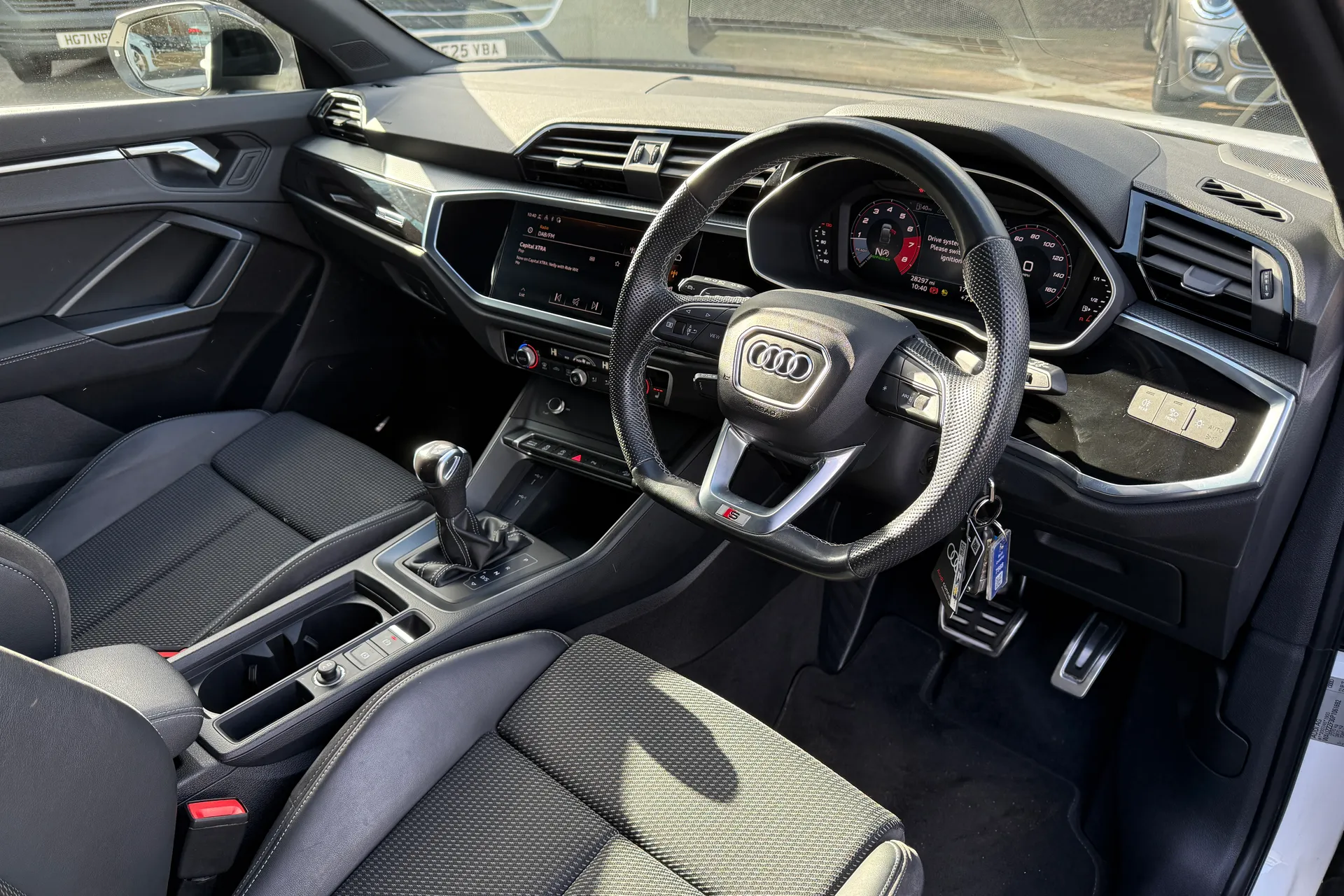Audi Q3 thumbnail image number 29