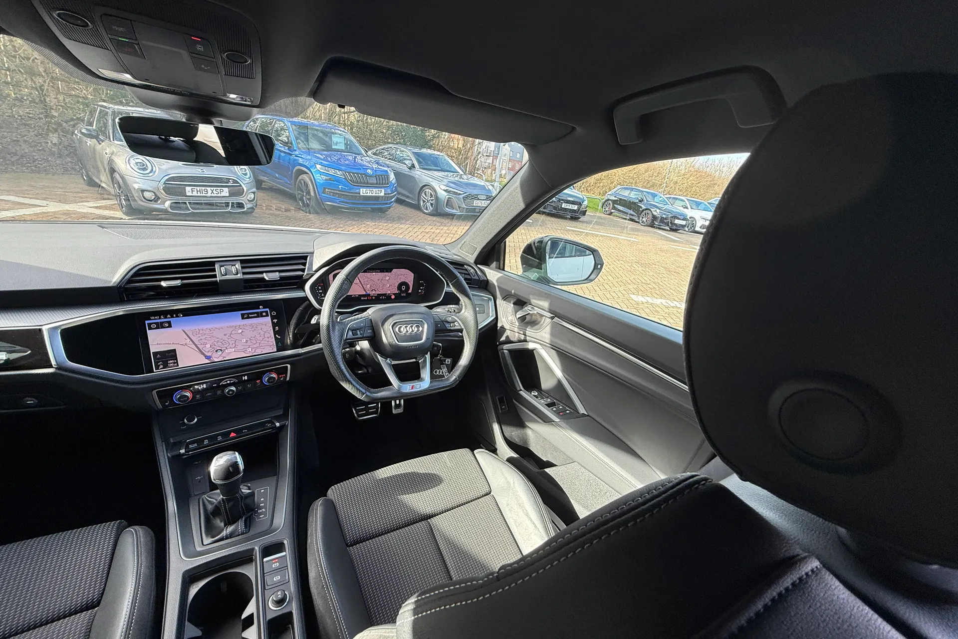 Audi Q3 thumbnail image number 37