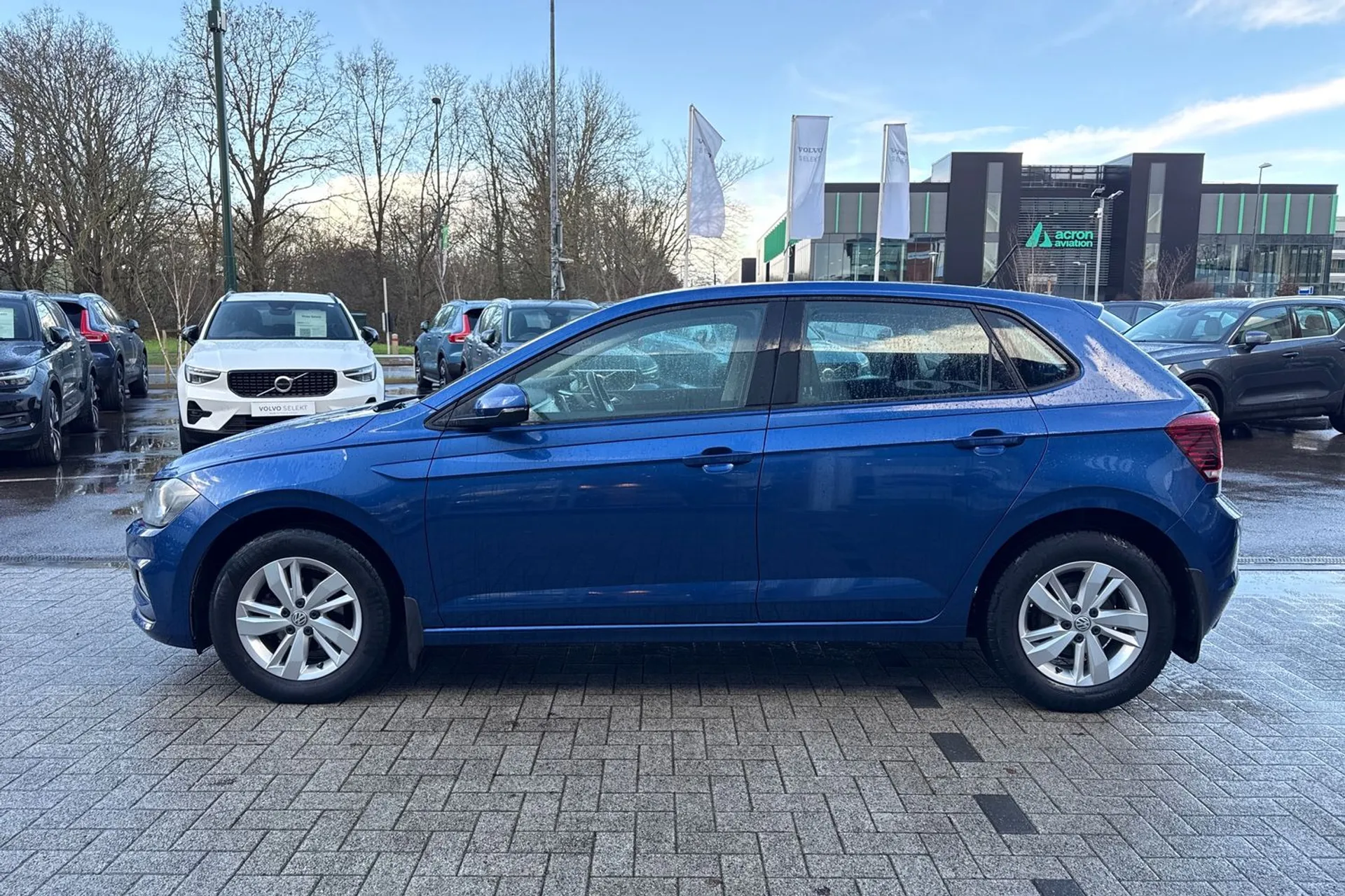 VOLKSWAGEN POLO thumbnail image number 10