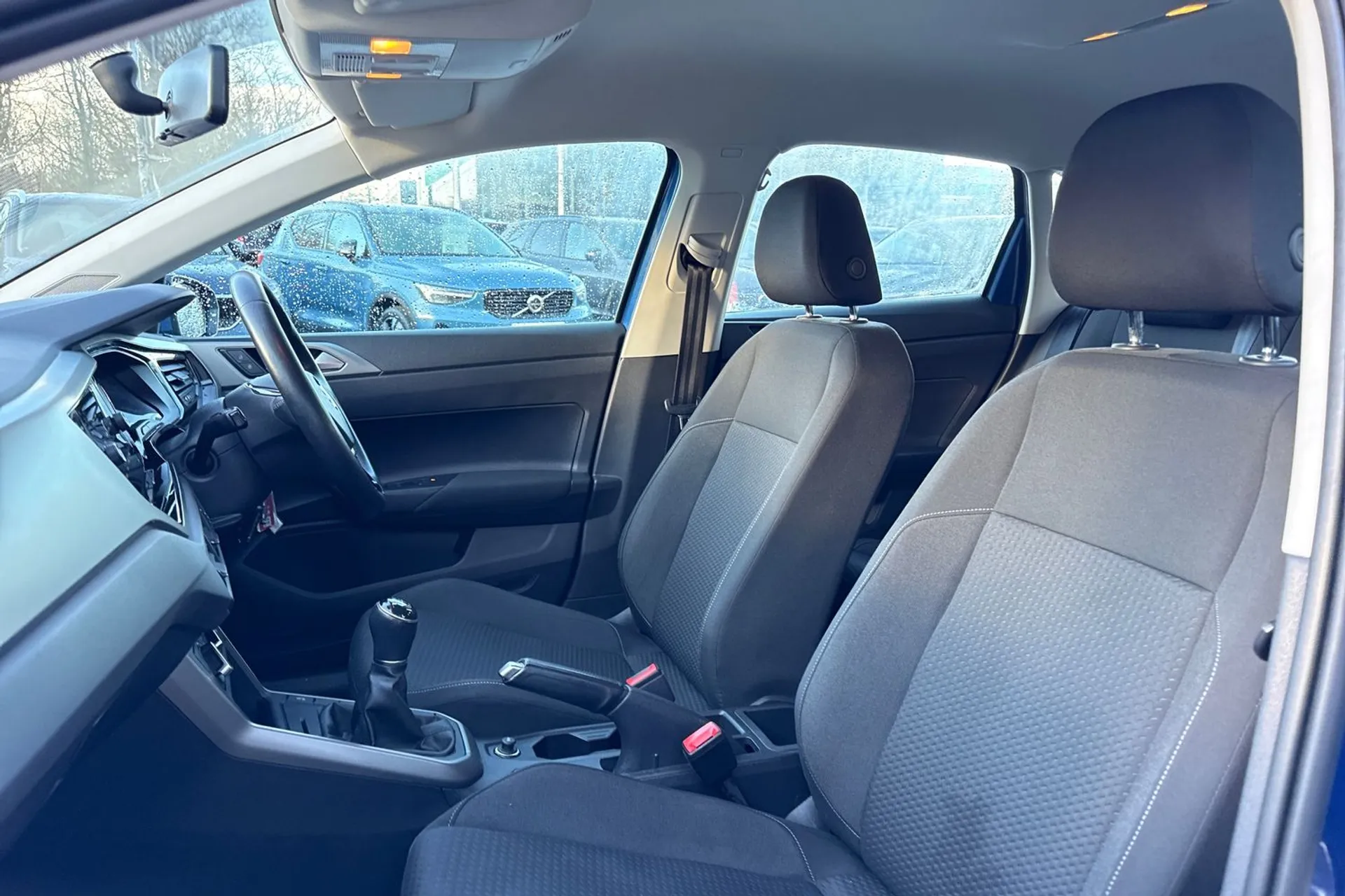 VOLKSWAGEN POLO thumbnail image number 28