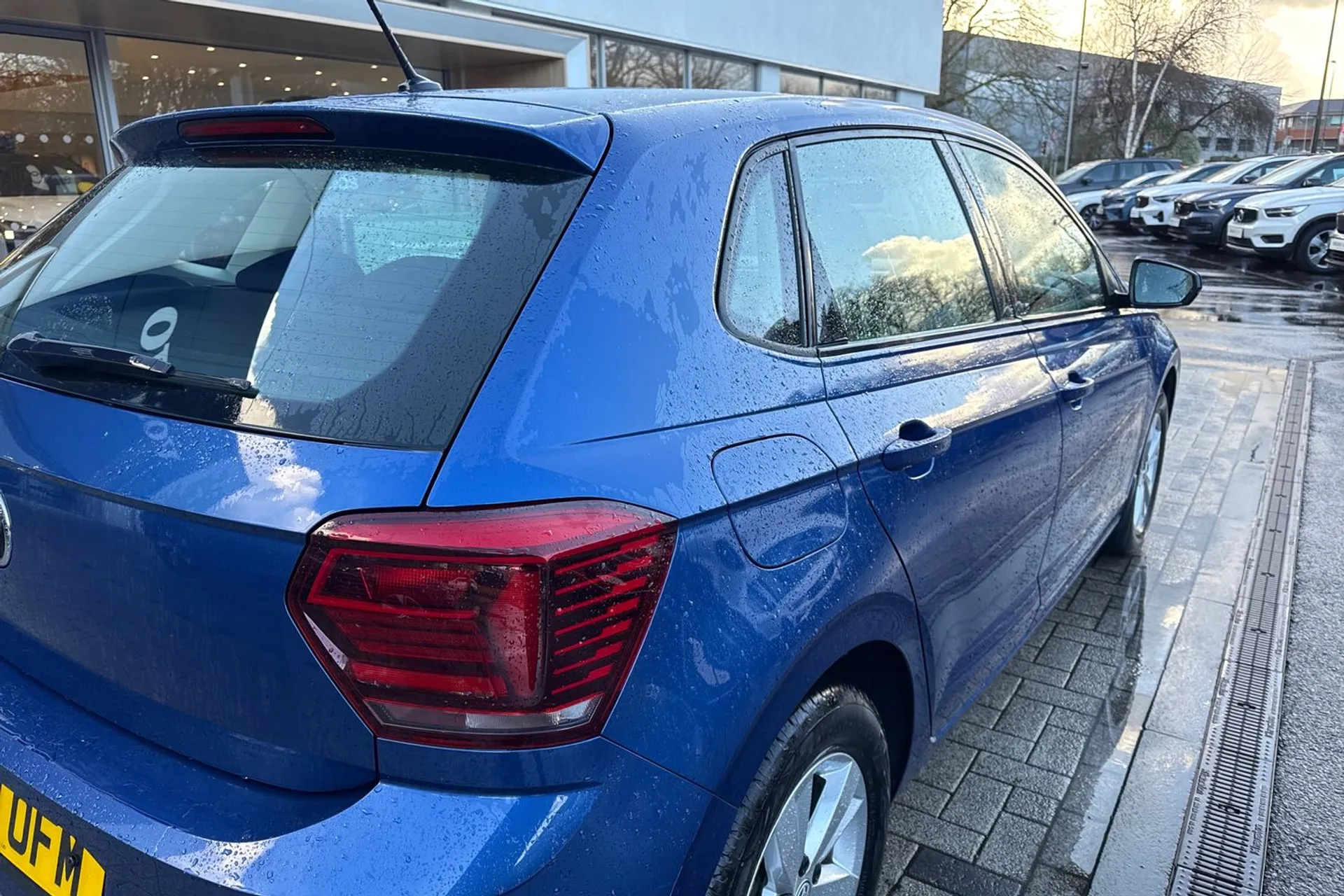 VOLKSWAGEN POLO thumbnail image number 14