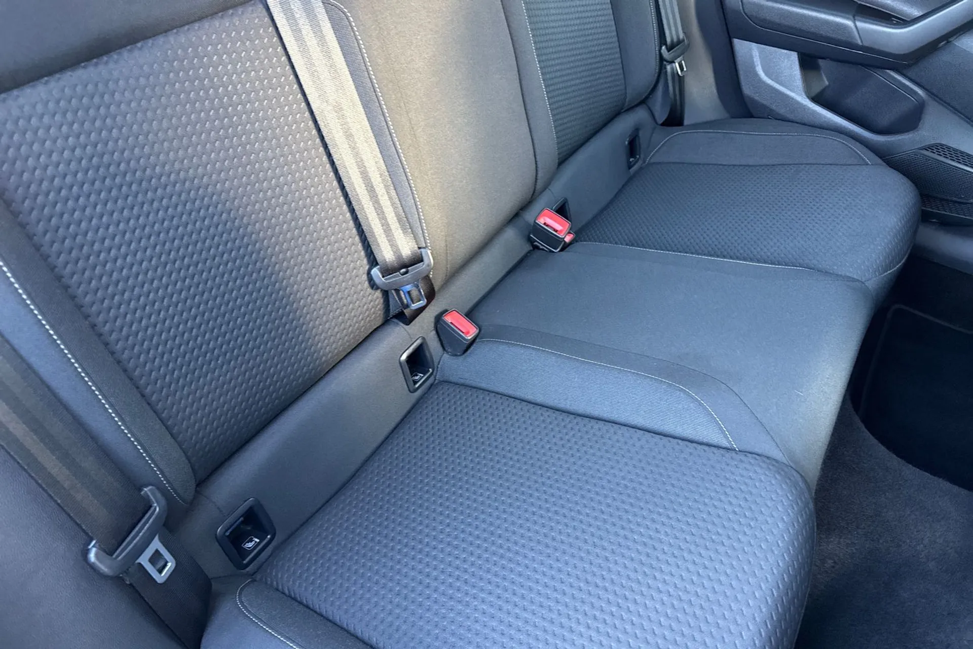 VOLKSWAGEN POLO thumbnail image number 24