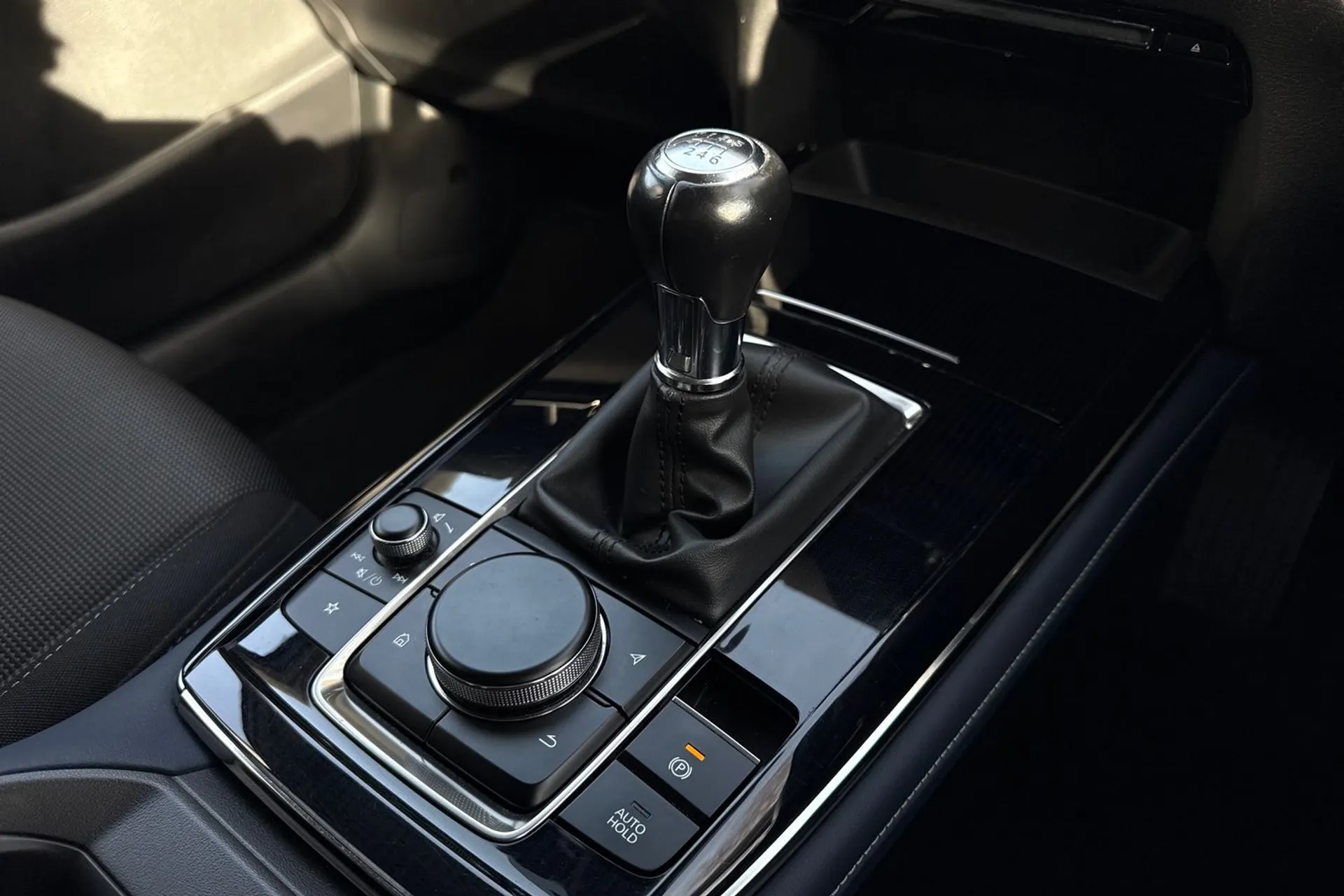 MAZDA CX-30 thumbnail image number 10