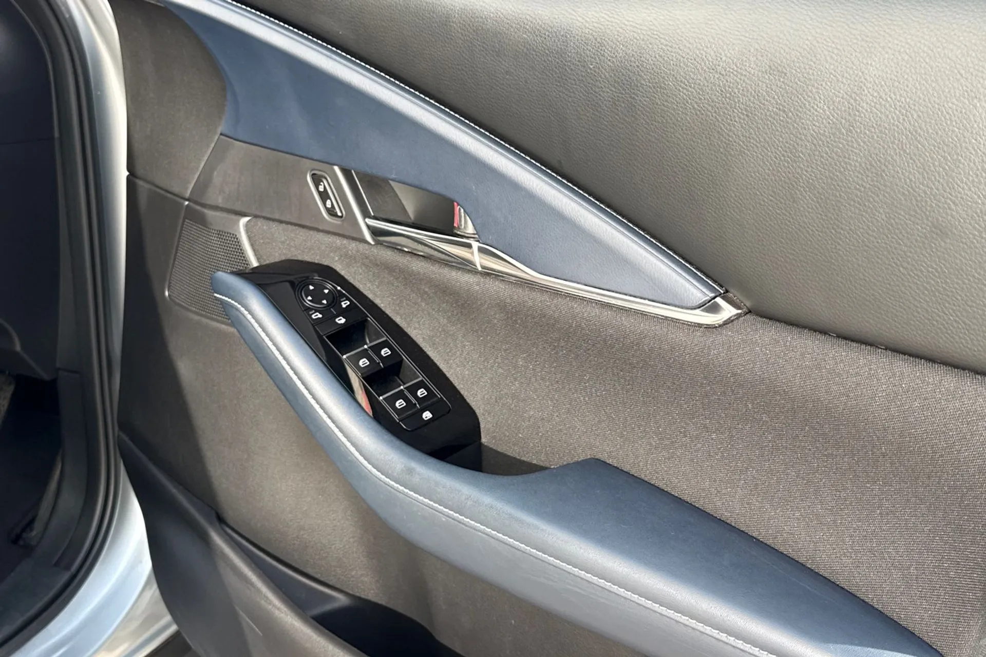 MAZDA CX-30 thumbnail image number 50