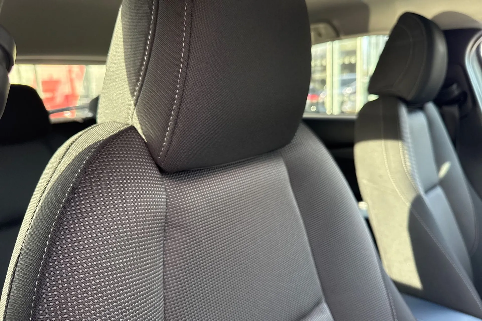 MAZDA CX-30 thumbnail image number 42